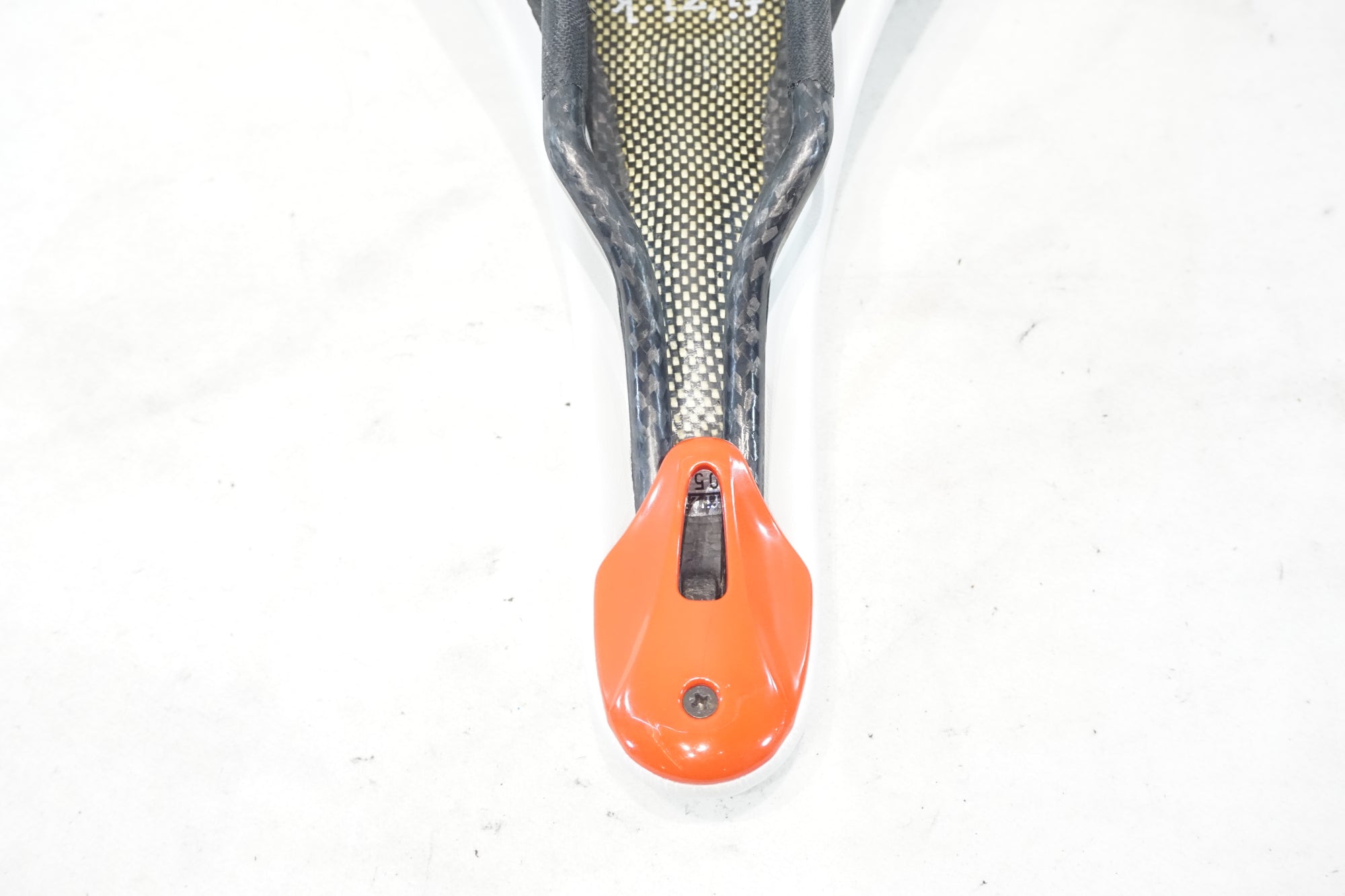 FIZIK 「フィジーク」 ALIANTE CARBON BRAIDED カーボンレール サドル / 横浜戸塚店