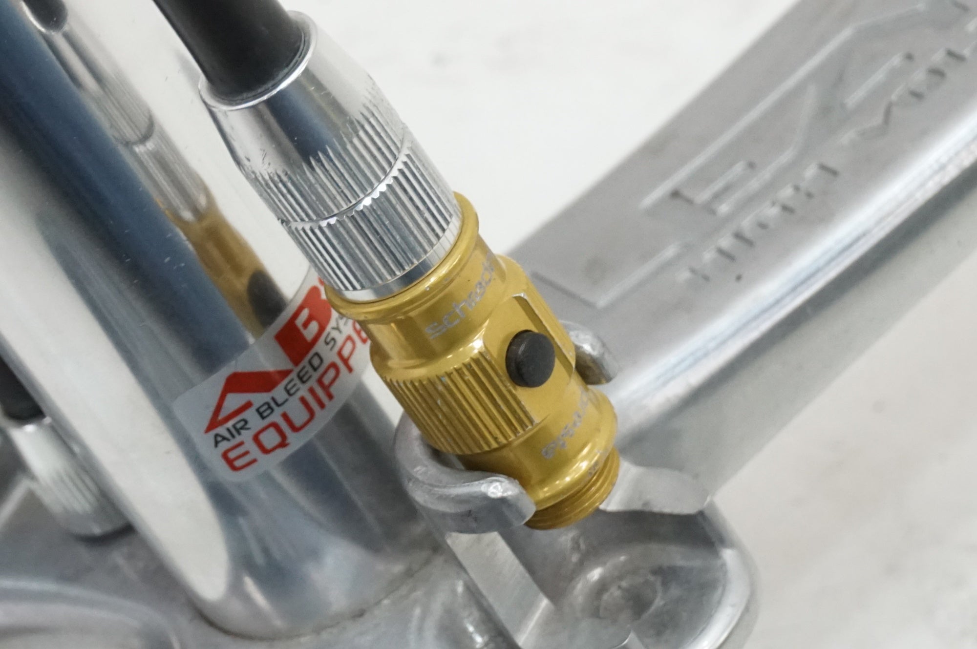 LEZYNE 「レザイン」 CNC FLOOR DRIVE フロアポンプ / 大宮店