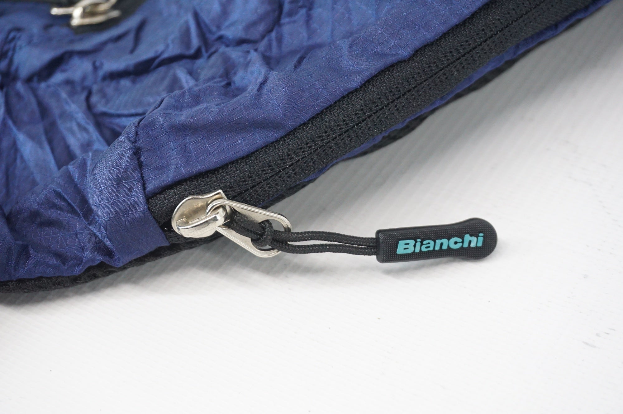 BIANCHI 「ビアンキ」 LIGHTBODYBAG バッグ / 阪急塚口店