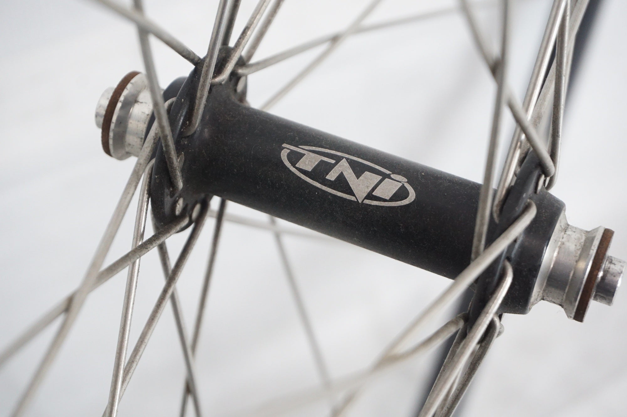 TNI 「ティーエヌアイ」 ハブ/AMBROSIO リム カンパフリー ホイールセット / 阪急塚口店