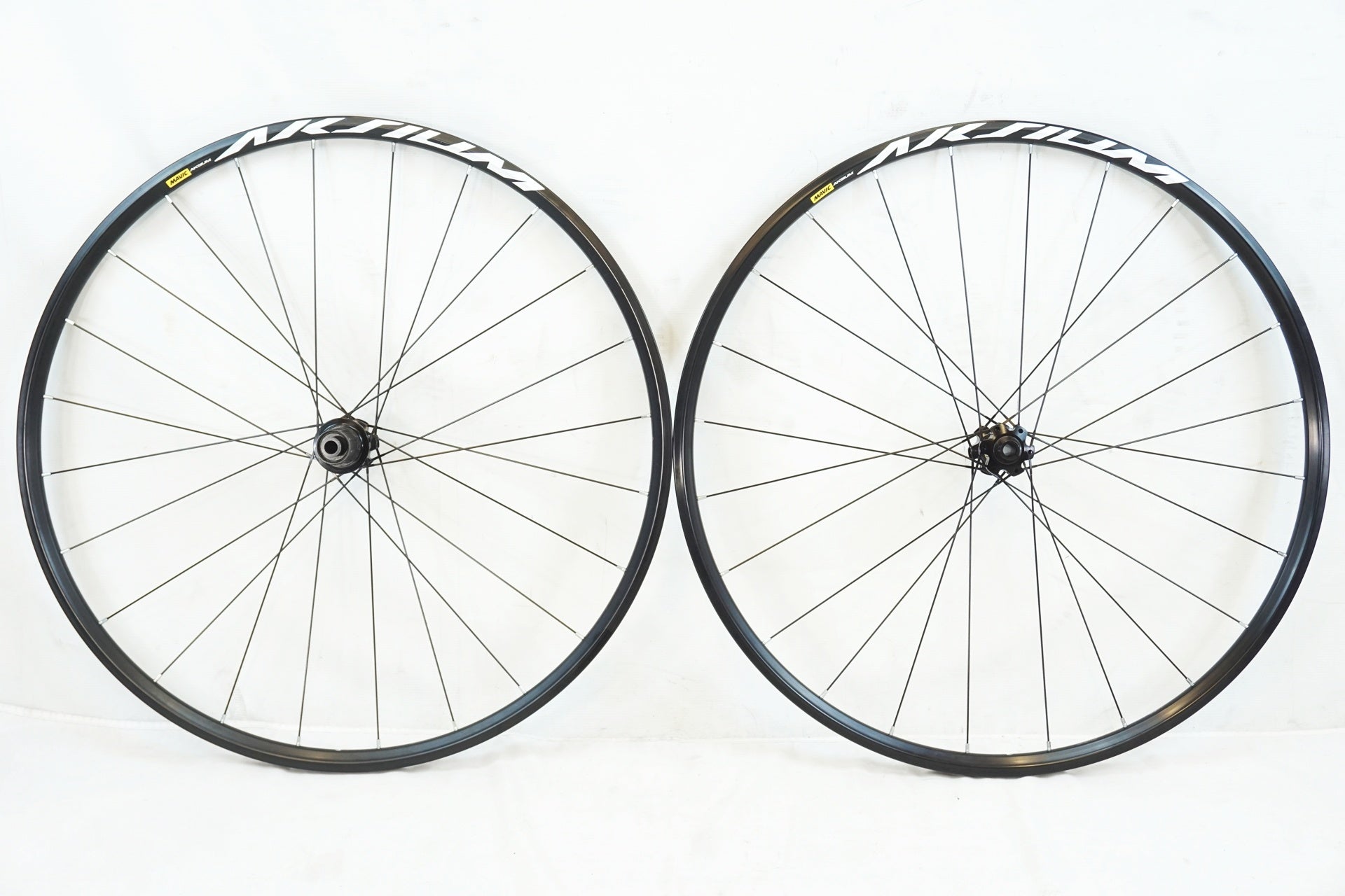MAVIC 「マビック」 AKSIUM DISC シマノ11速 ホイールセット / 有明