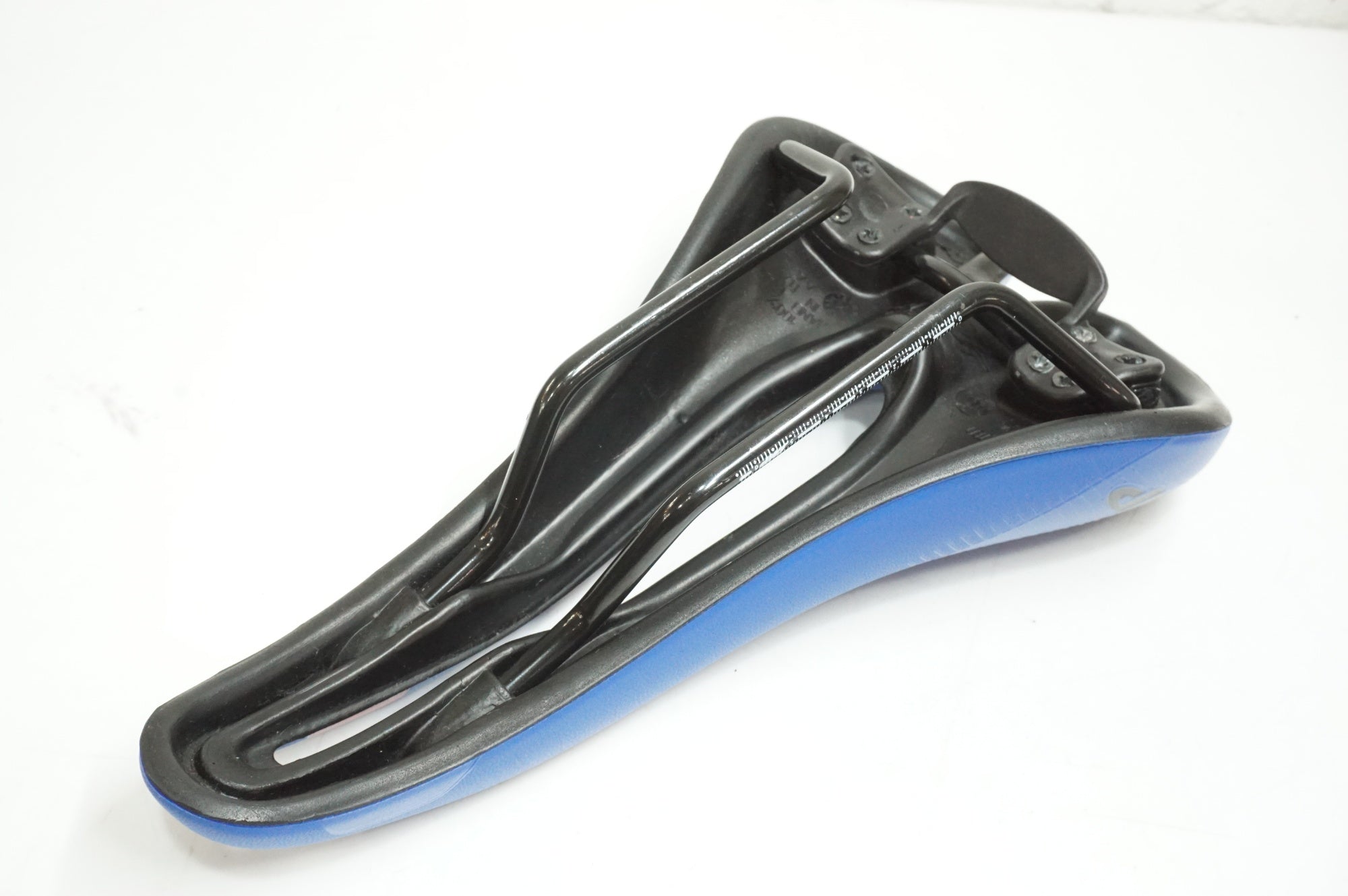 SELLE SMP 「セラエスエムピー」 EXTRA サドル / 大宮店