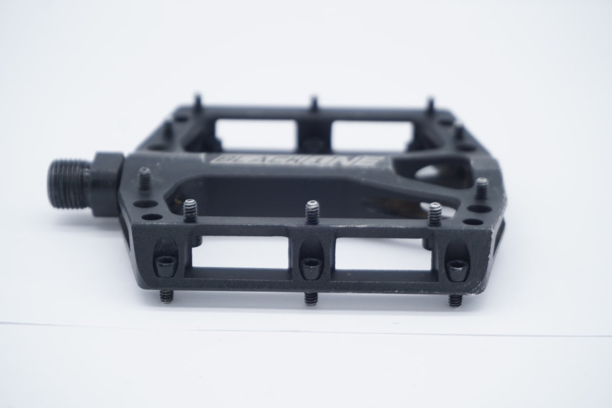 REVERSE COMPONENTS 「リバースコンポーネンツ」 BLACK ONE ペダル / 滋賀大津店