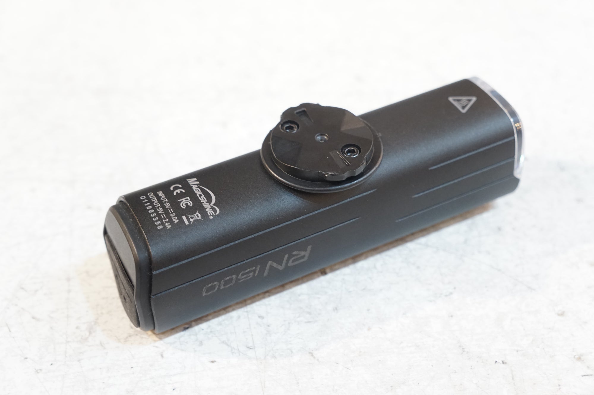 OLIGHT 「オーライト」 RN 1500 フロントライト / バイチャリ浦和ベース