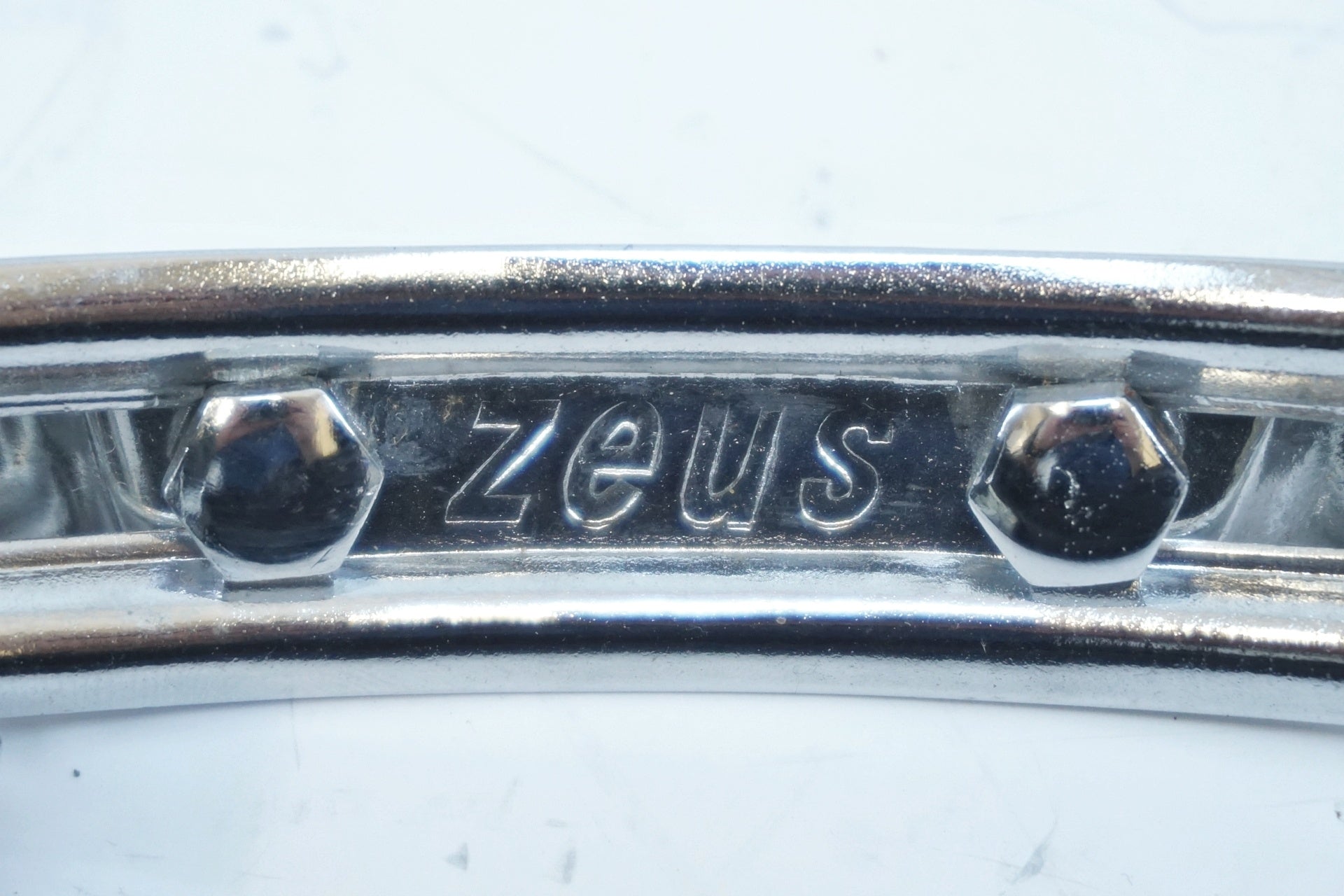 ZEUS 「ゼウス」 PORTATUBULARES / 有明ガーデン店