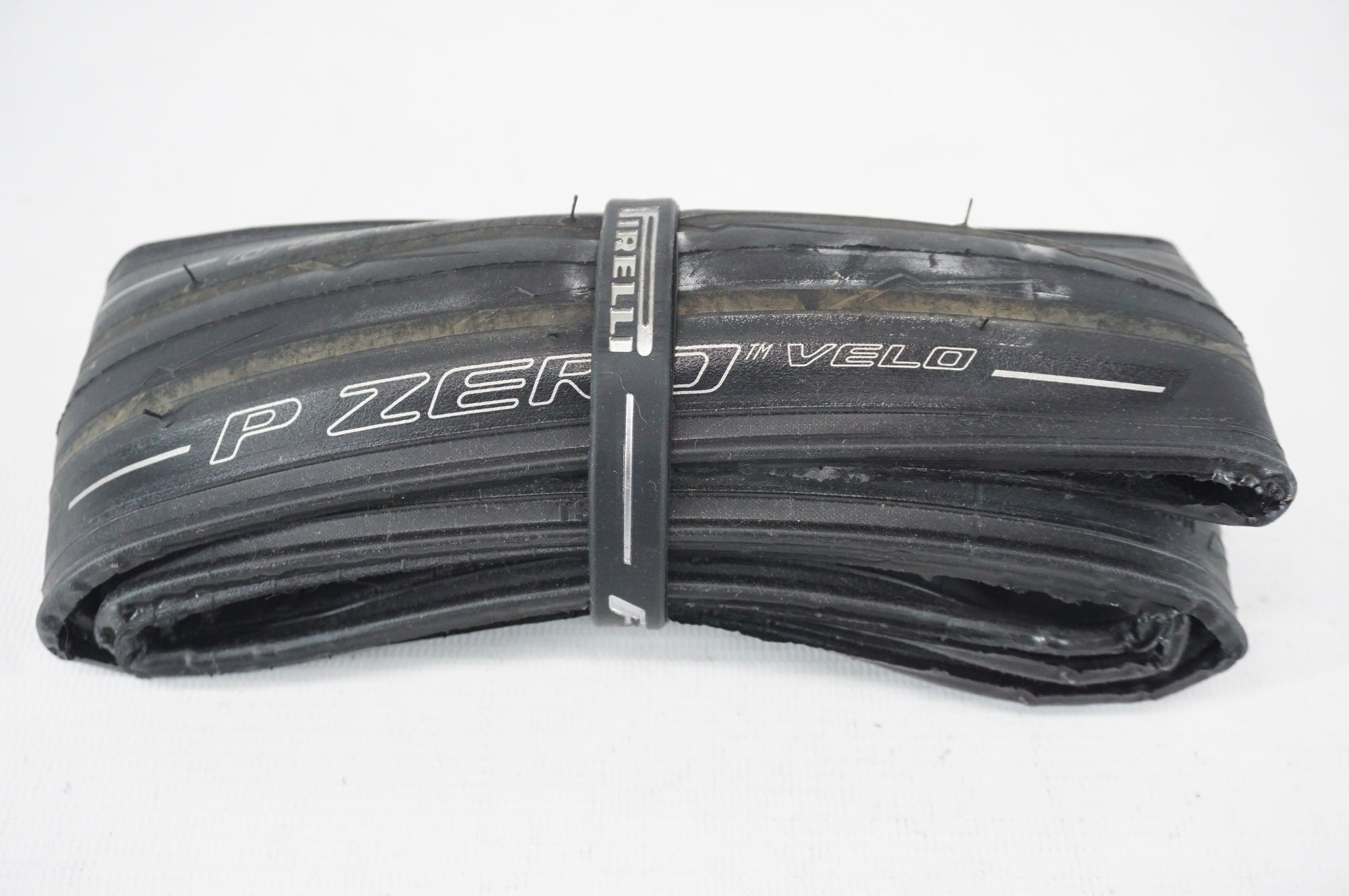 PIRELLI 「ピレリ」 P ZERO VELO 700×25C タイヤ / 阪急塚口店