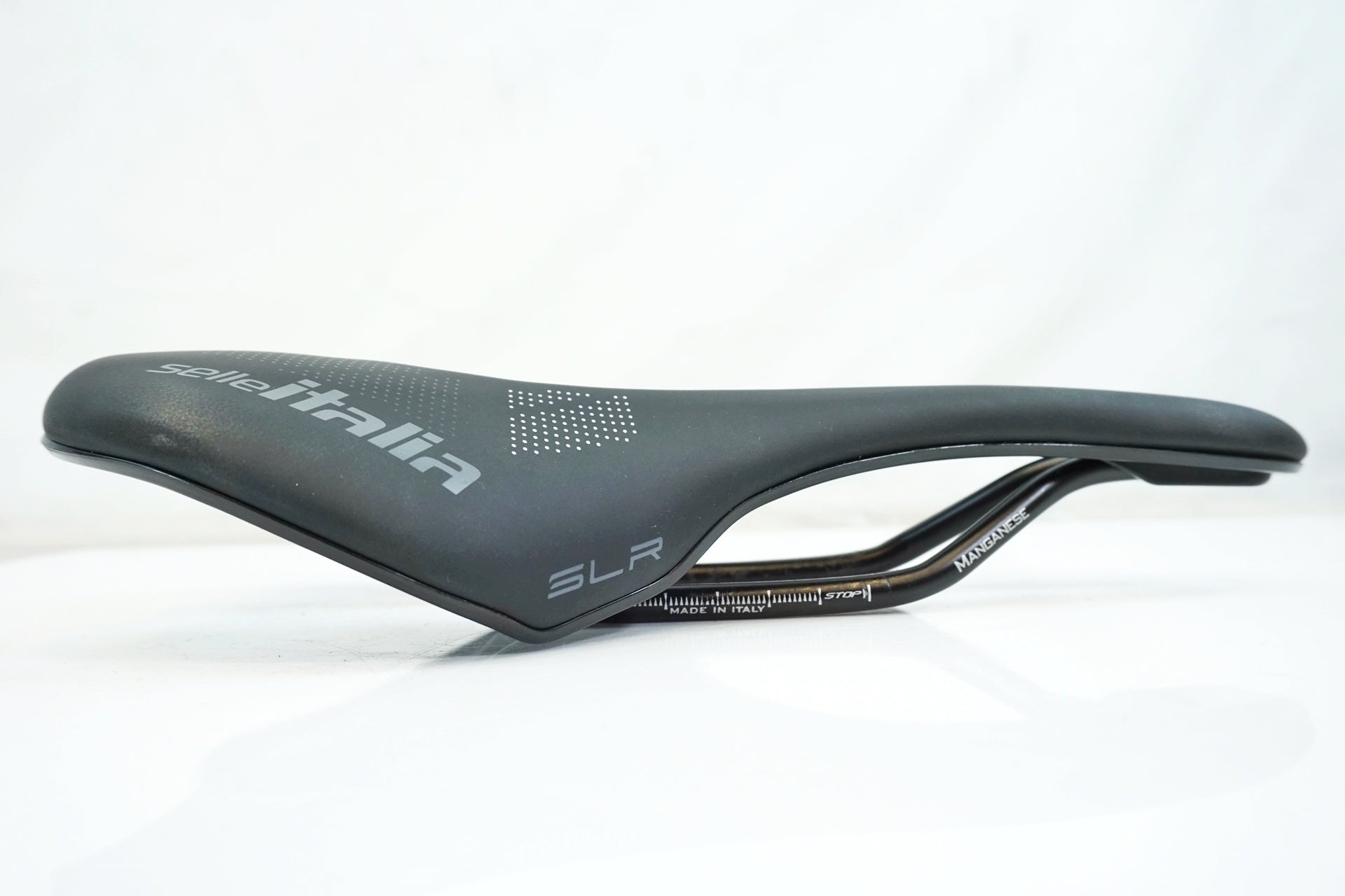 SELLE ITALIA 「セライタリア」 SLR BOOST サドル / 有明ガーデン店
