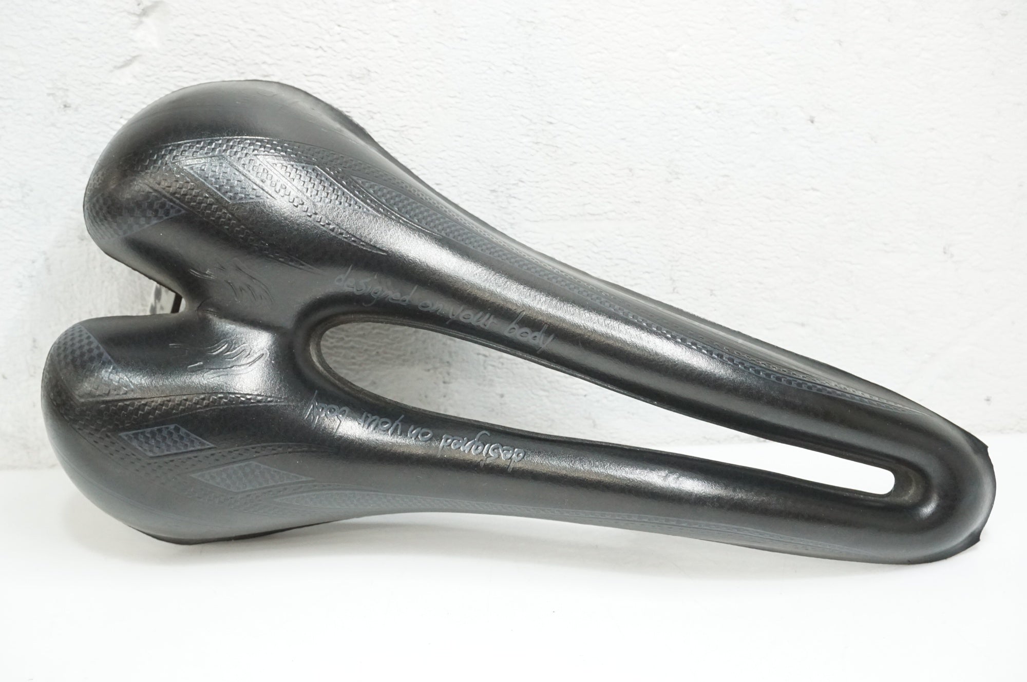 SELLE SMP 「セラエスエムピー」 HYBRID 286g サドル / 大宮店