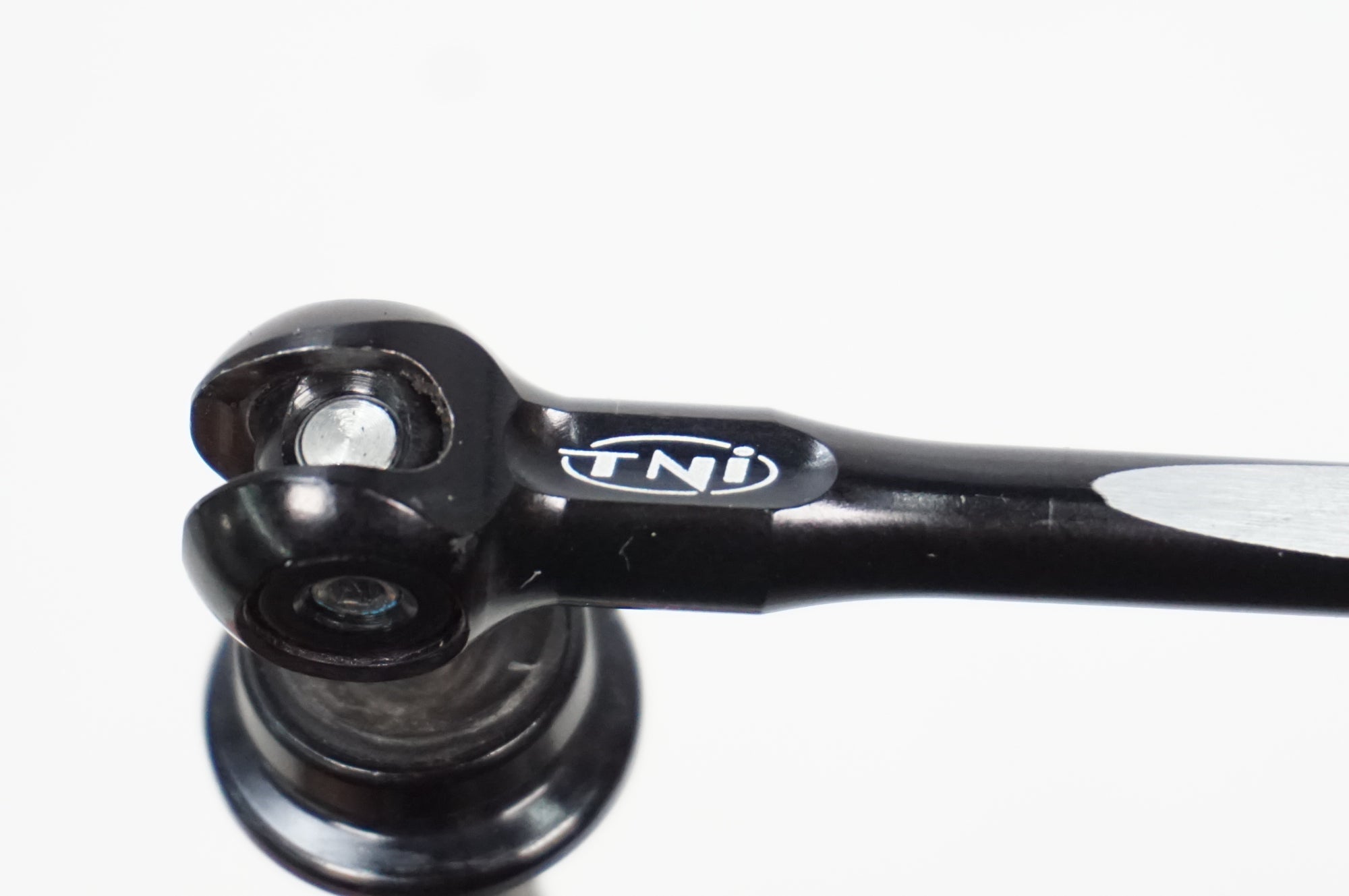 TNI 「ティーエヌアイ」 クイックリリースレバー / 川越店