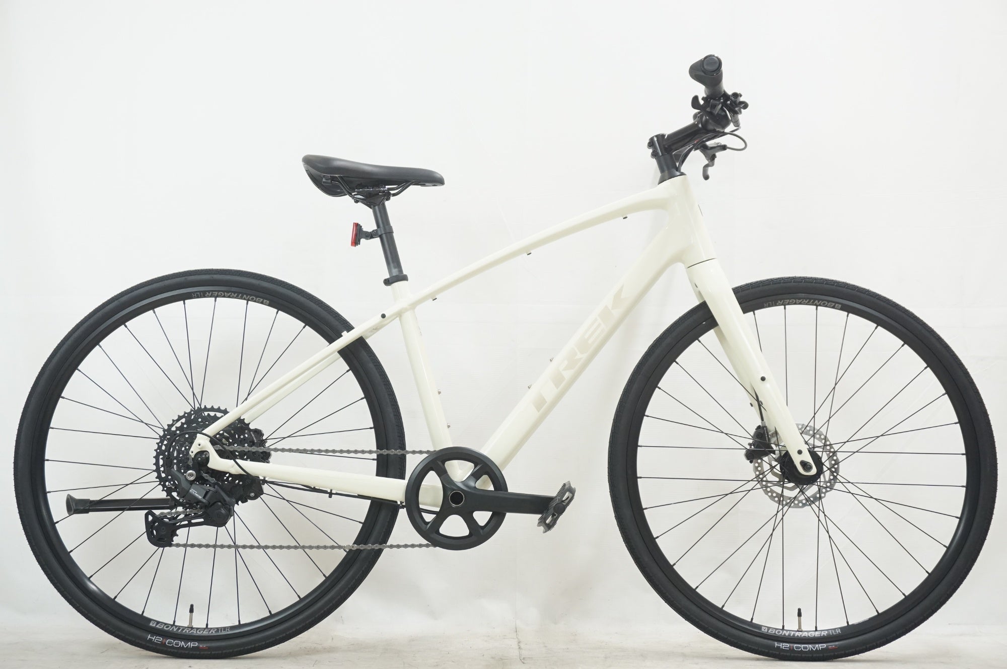 TREK 「トレック」 FX 3 GEN4 DISC 2025年モデル クロスバイク / 福岡