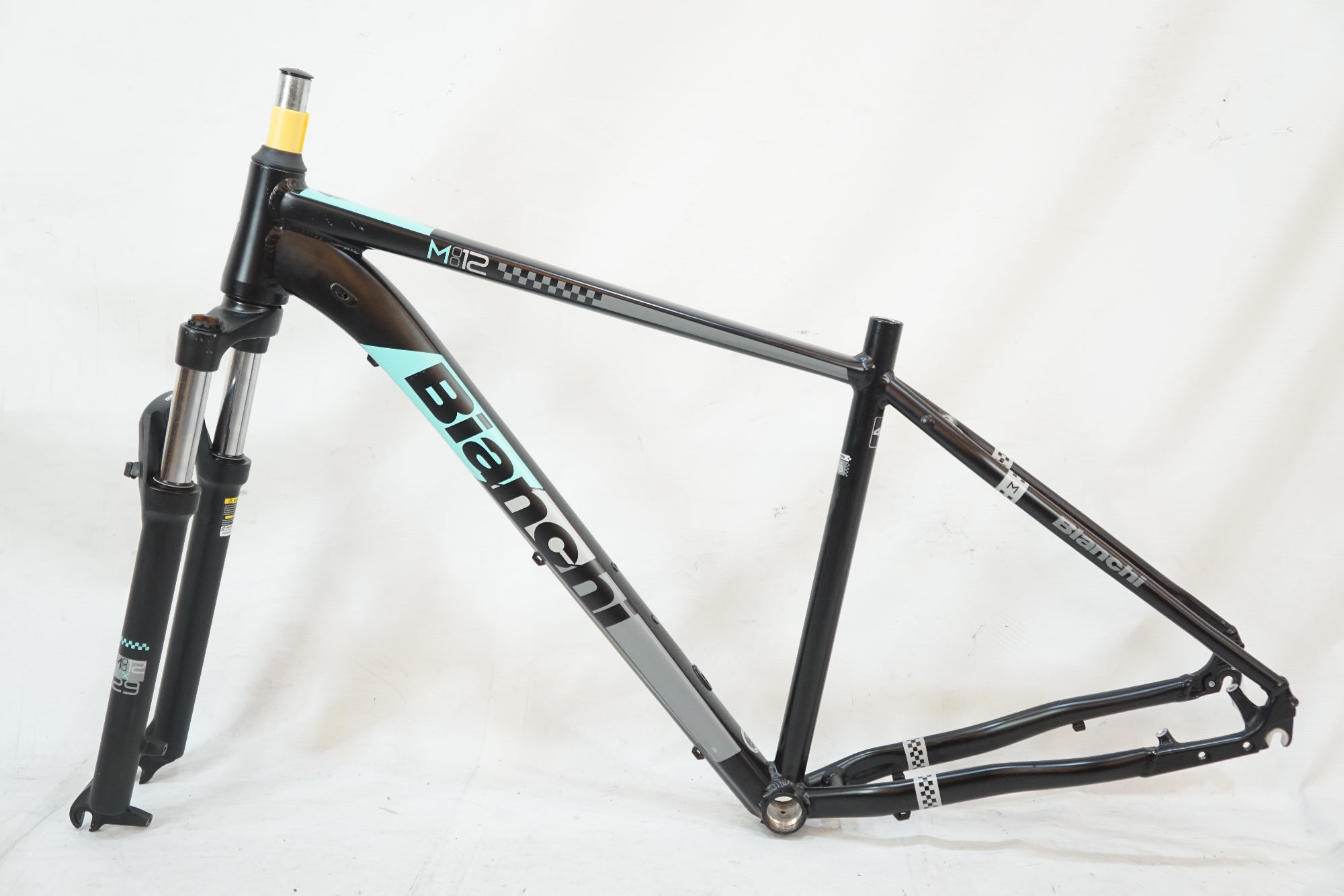 BIANCHI 「ビアンキ」 M0015 フレームセット / バイチャリ浦和ベース