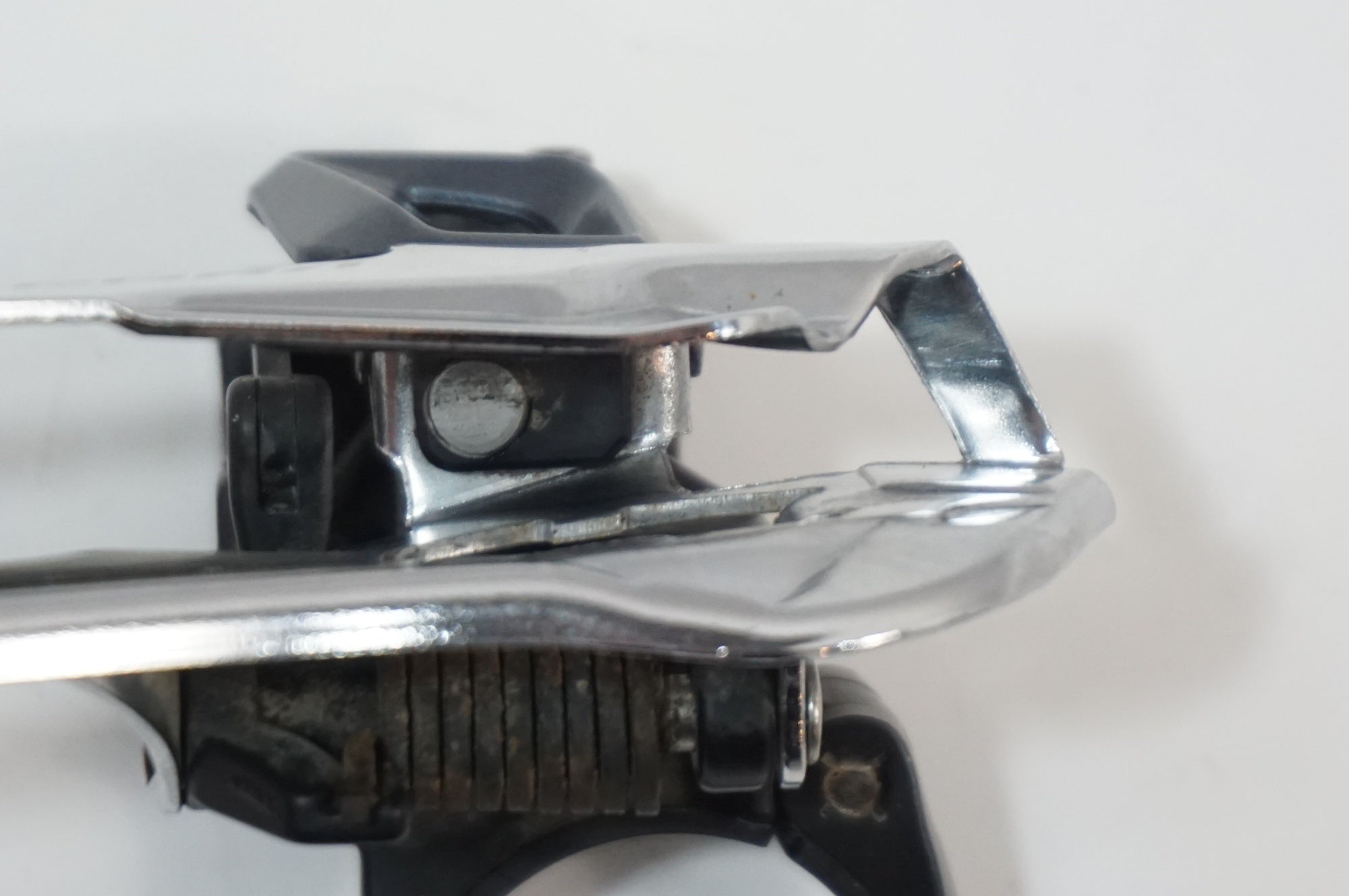 SHIMANO 「シマノ」 ULTEGRA Φ28.6 FD-R8000 フロントディレイラー / 世田谷店