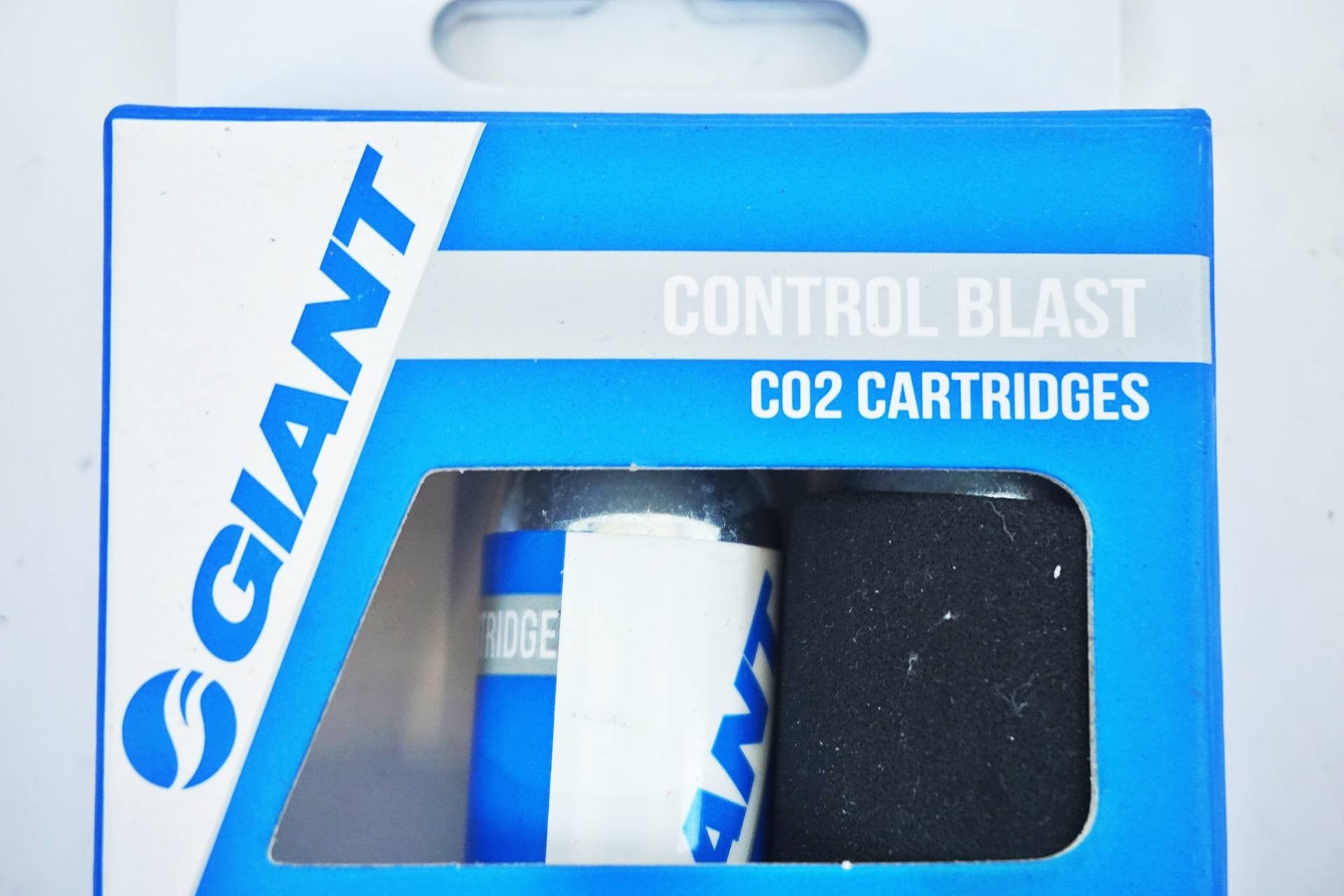 GIANT 「ジャイアント」 CONTROL BLAST CO2 カートリッジ / 有明ガーデン店