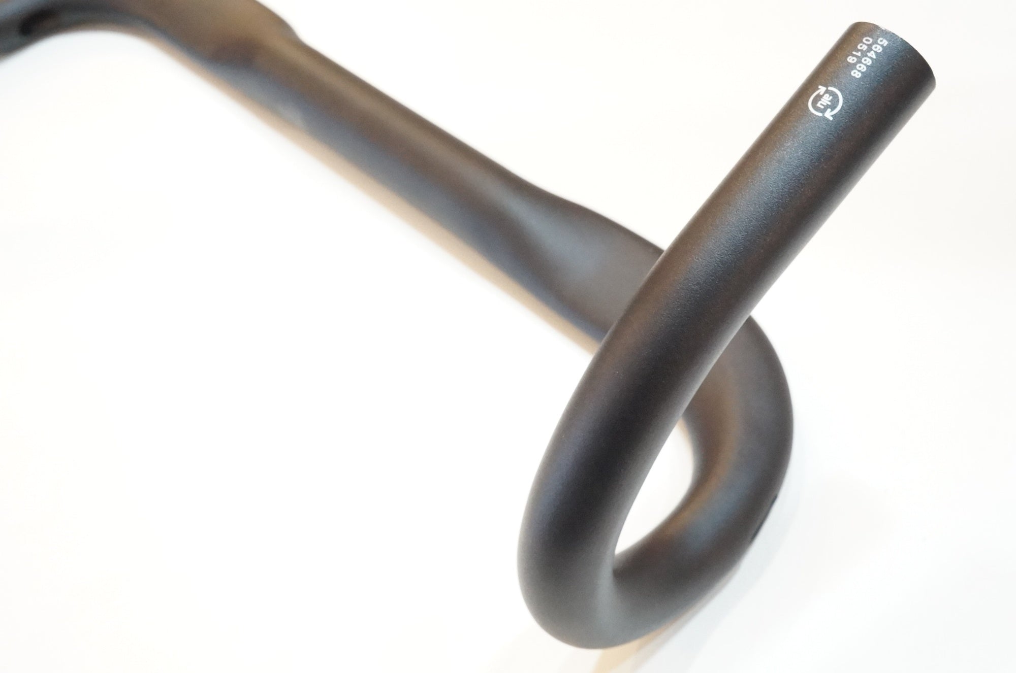 BONTRAGER 「ボントレガー」 ELITE AERO VR-CF φ31.8 440mm ハンドル / バイチャリ浦和ベース