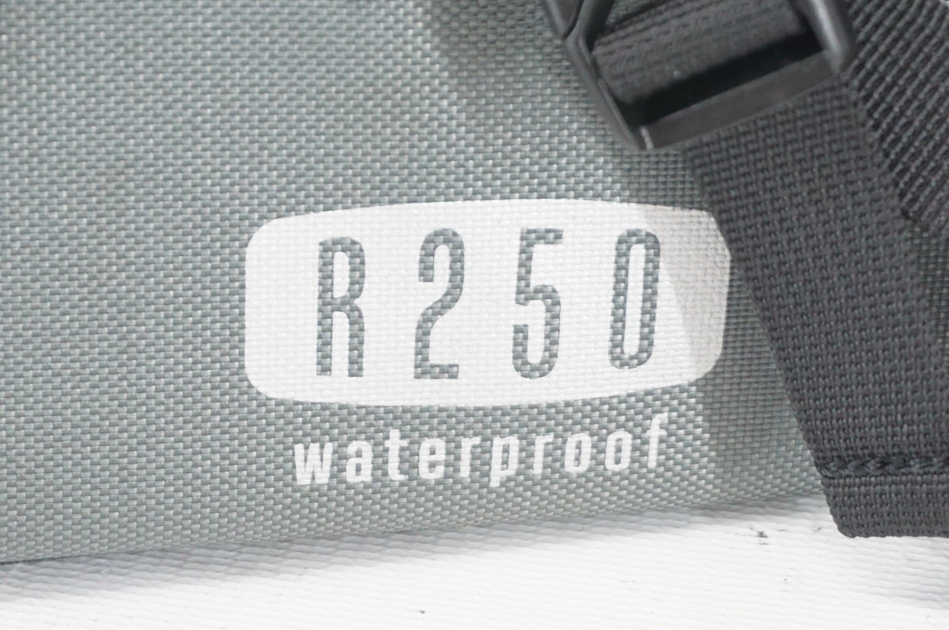 R250 「アールニーゴーマル」 サドルバッグ / 阪急塚口店