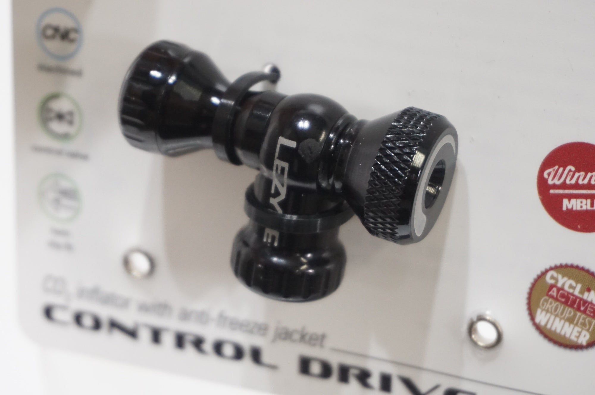 LEZYNE 「レザイン」 CONTROL DRIVE CO2ボンベ インフレーター セット / AKIBA店