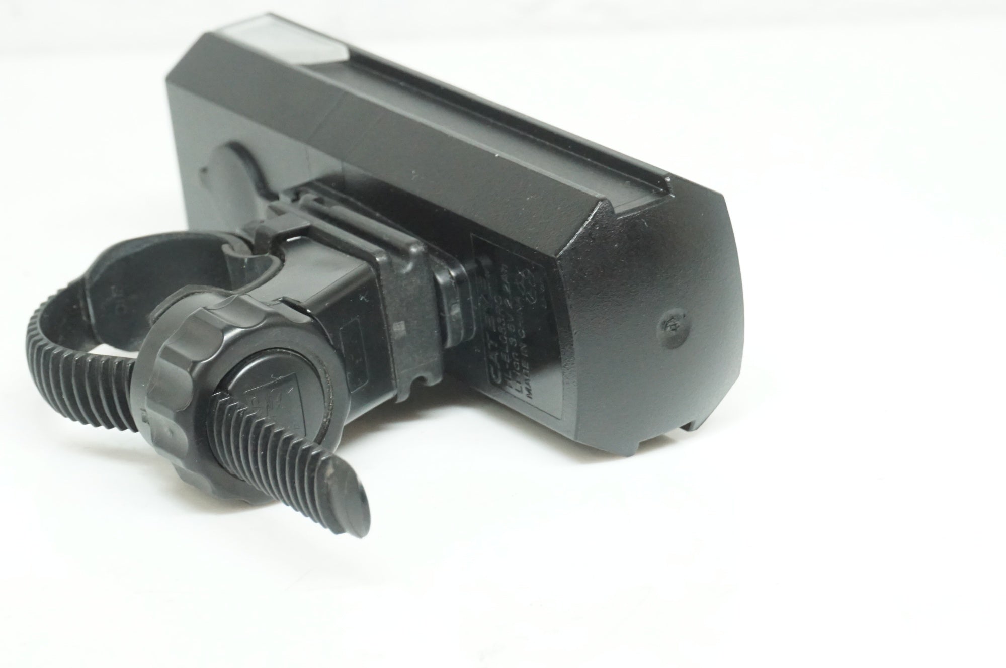 CATEYE 「キャットアイ」 AMPP 300 121g フロントライト / 大宮店