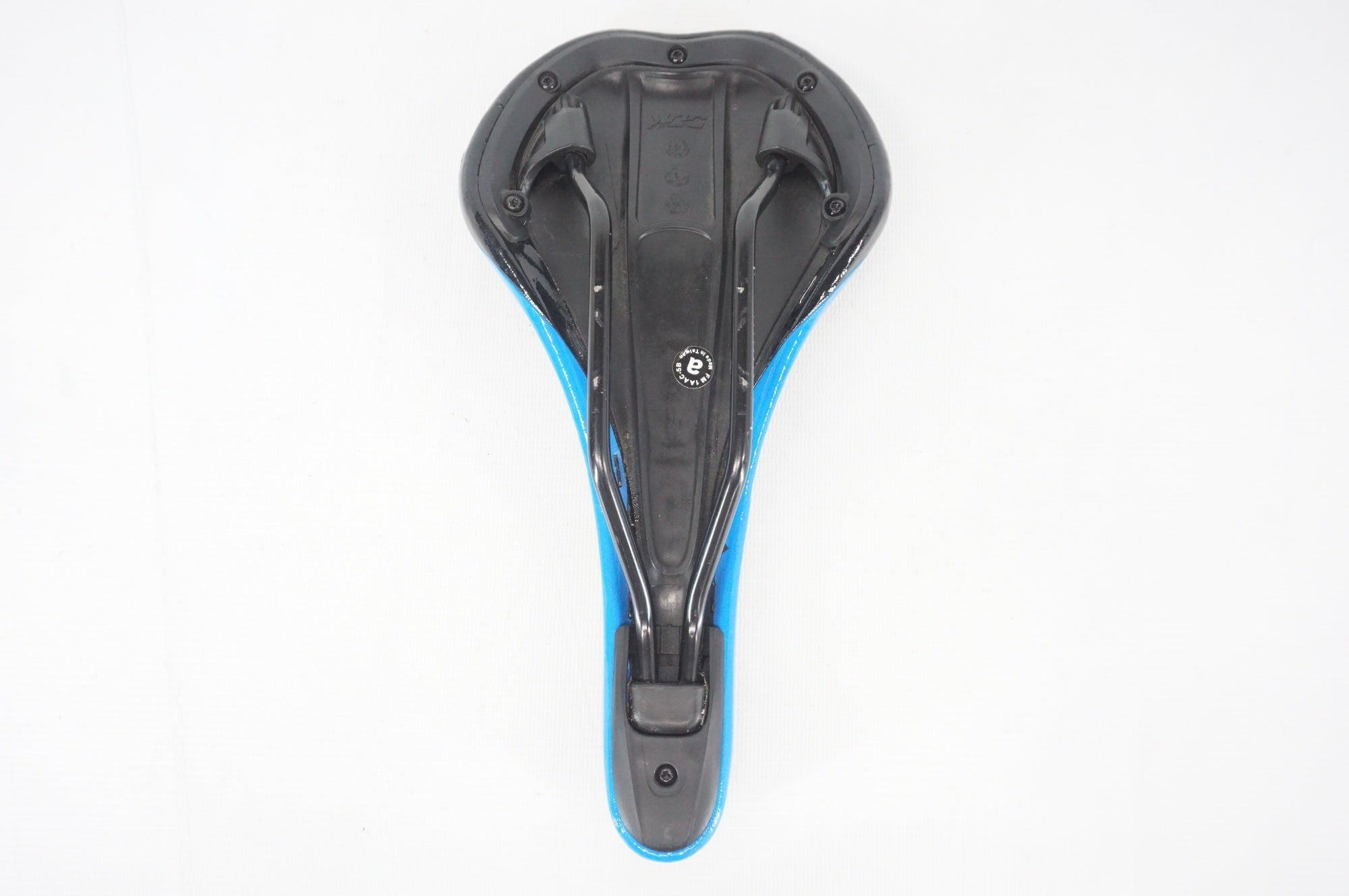 DDK 「ディーディーケー」 MERIDA サドル / 阪急塚口店