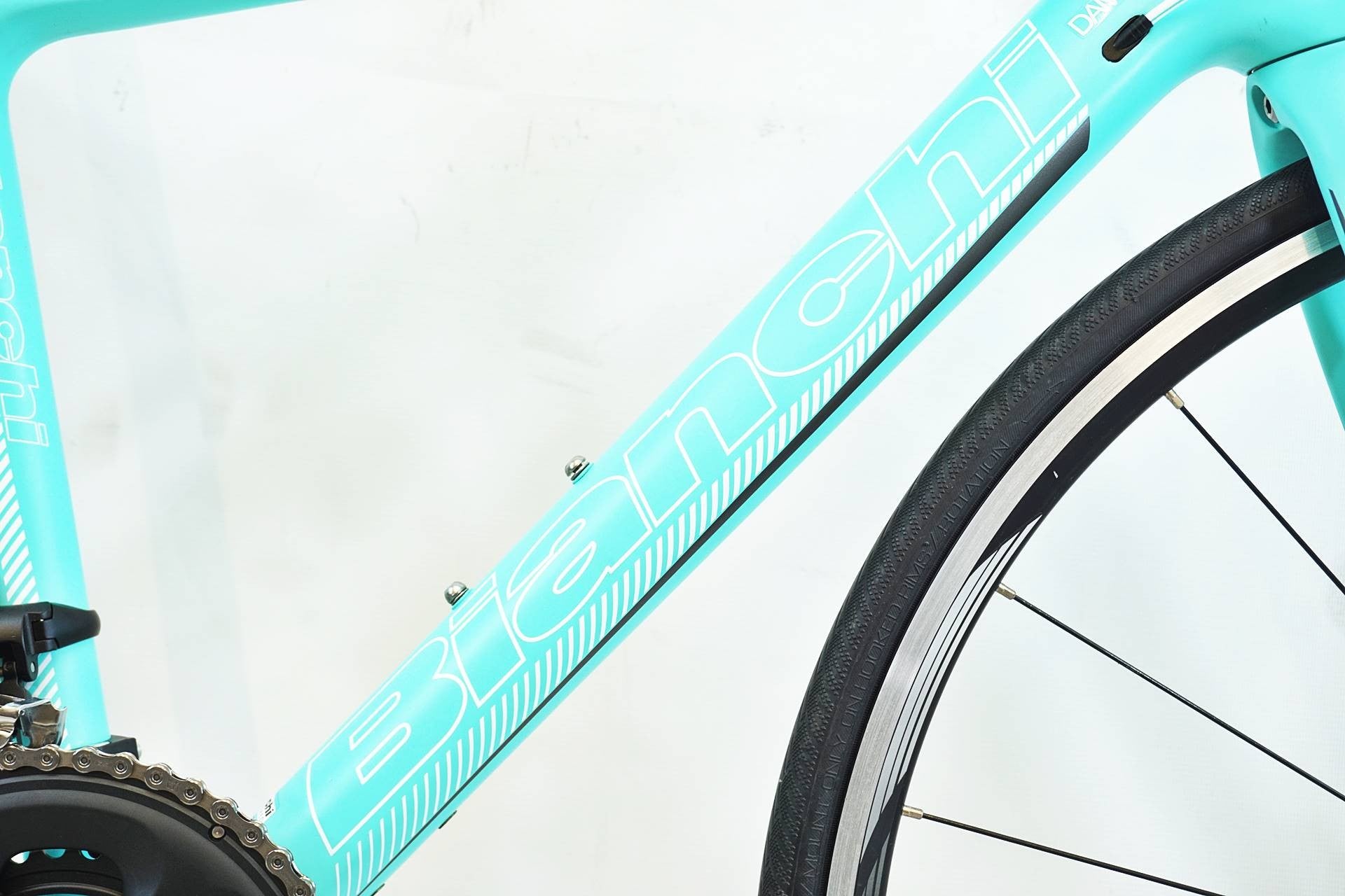 BIANCHI 「ビアンキ」 DAMA BIANCA INTENSO 105 2017年モデル ロードバイク / 有明ガーデン店