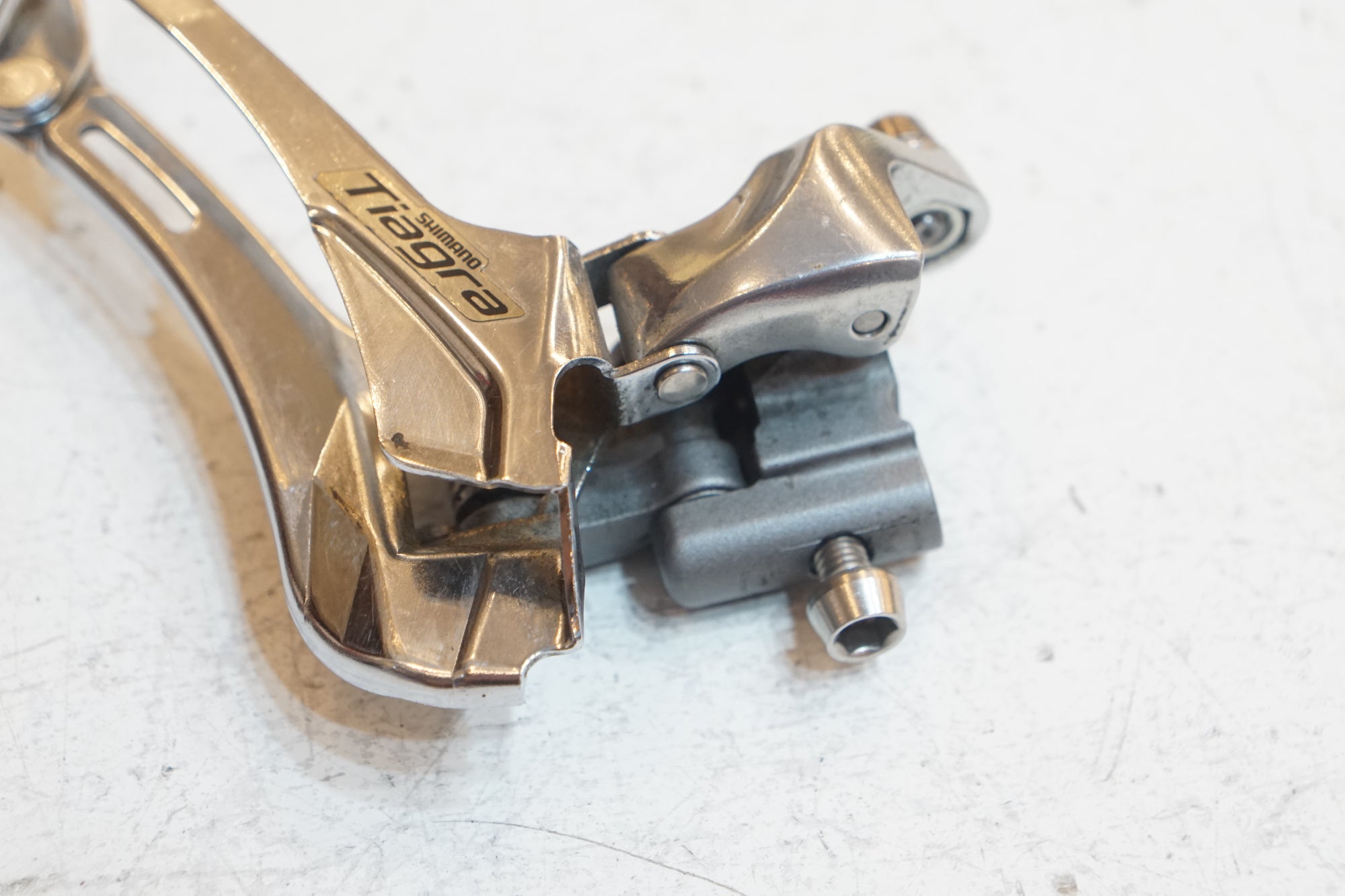 SHIMANO 「シマノ」 TIAGRA FD-4600 フロントディレイラー / バイチャリ浦和ベース