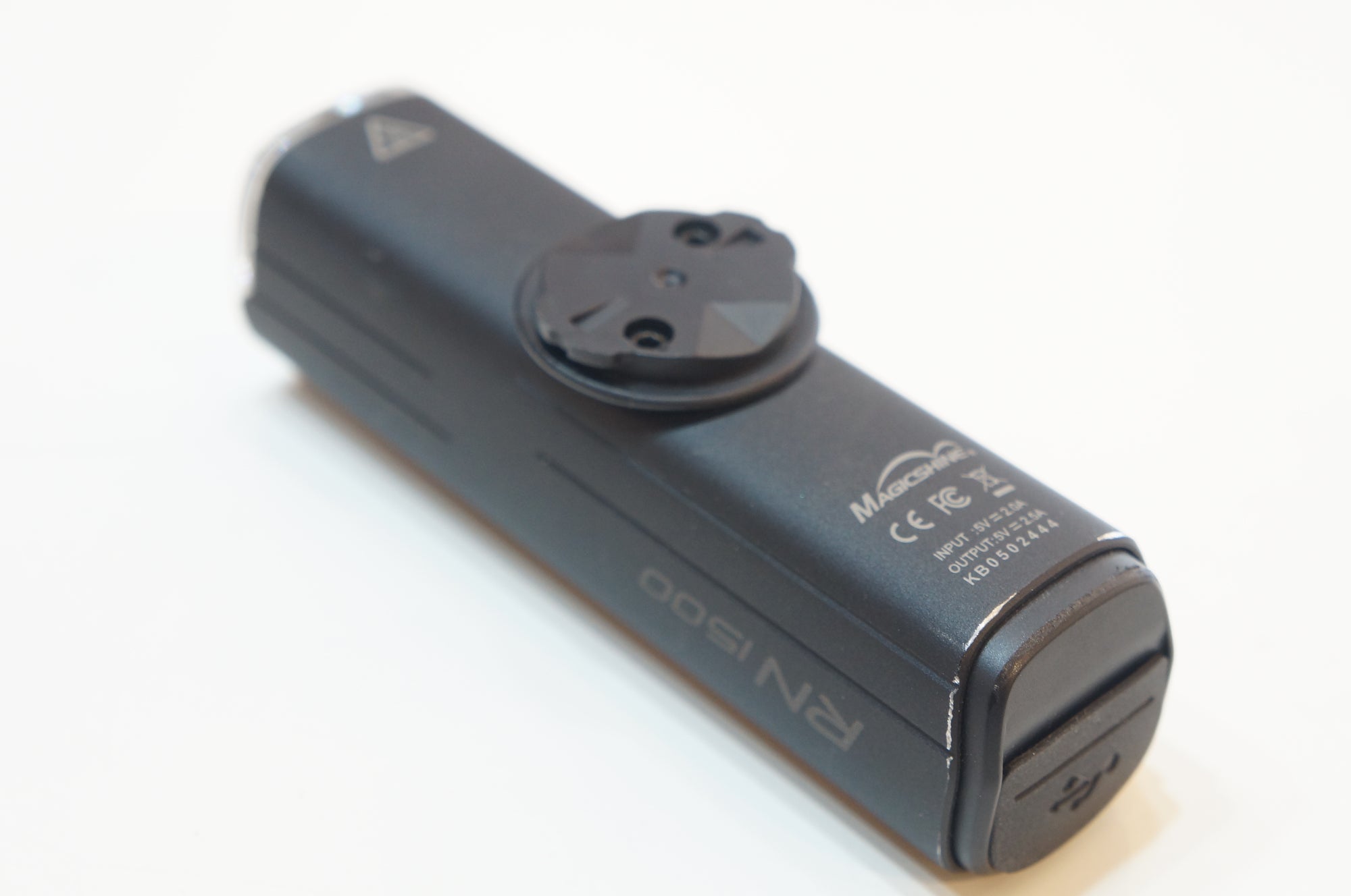 OLIGHT 「オーライト」 RN 1500 フロントライト / バイチャリ浦和ベース