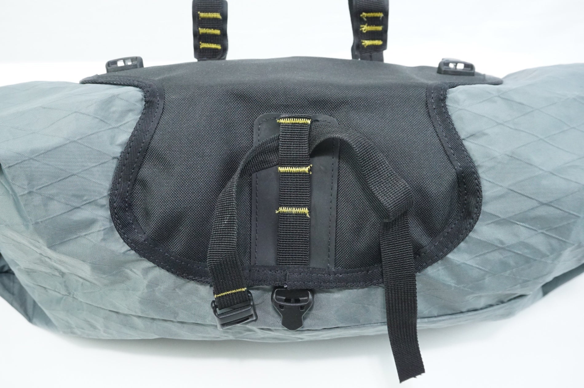 APIDURA 「アピデュラ」 HANDLEBAR PACK ハンドルバーバック / 中目黒店