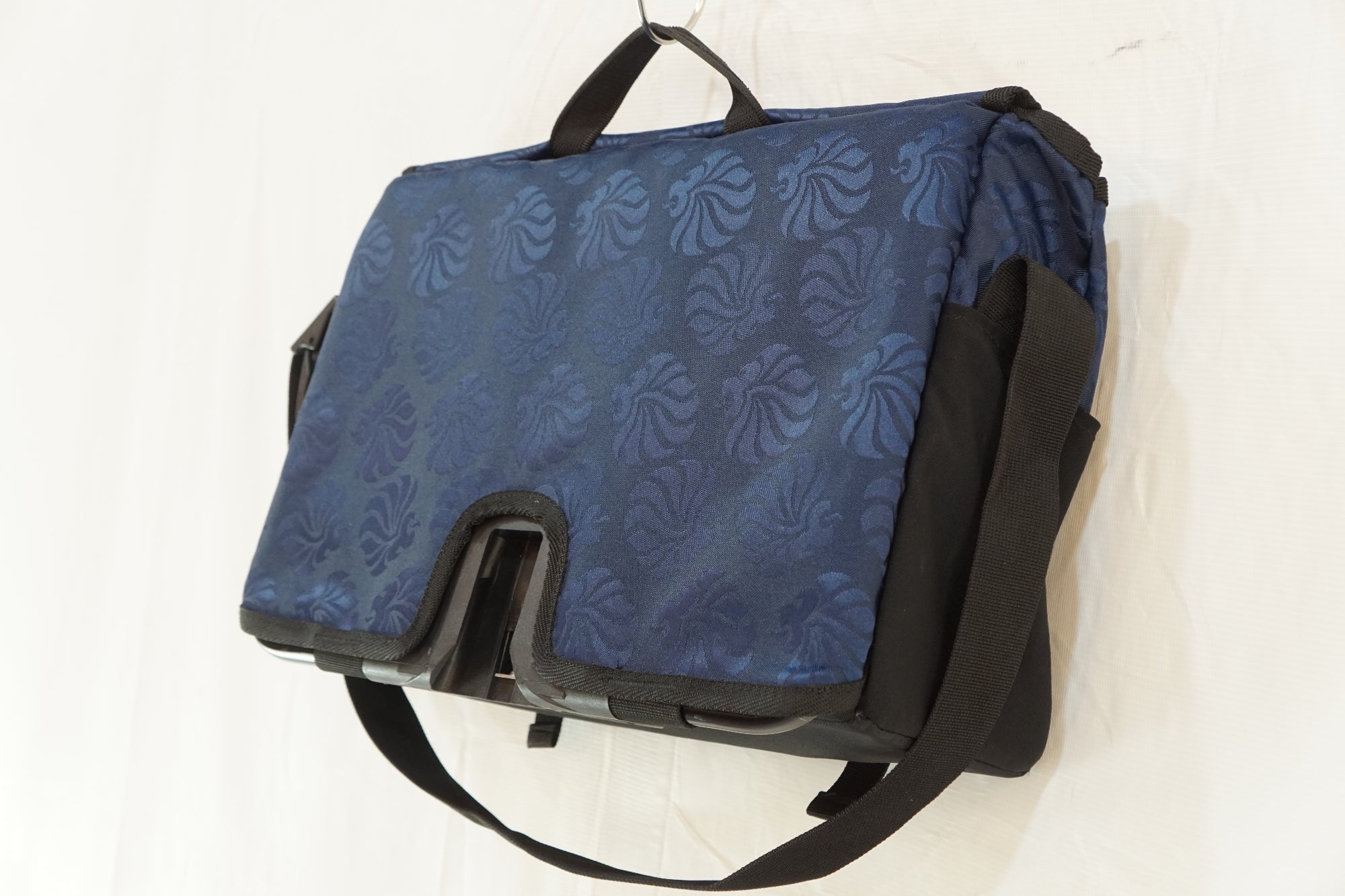 BROMPTON 「ブロンプトン」 Team GB Metro messenger bag/ バイチャリ浦和ベース