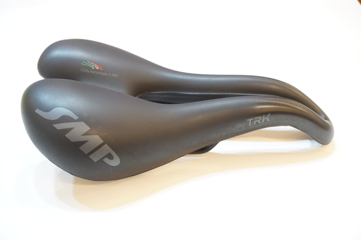 SELLE SMP 「セラエスエムピー」 TRK Mサイズ 160mm サドル / 浦和ベース