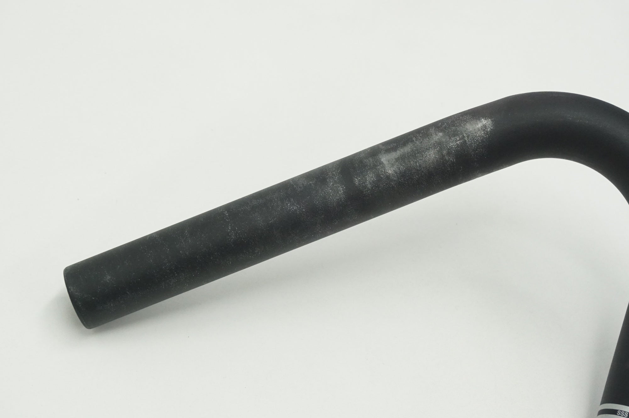 VENO 「ヴェノ」 メトロポイント φ31.8 550mm ハンドルバー / 福岡店