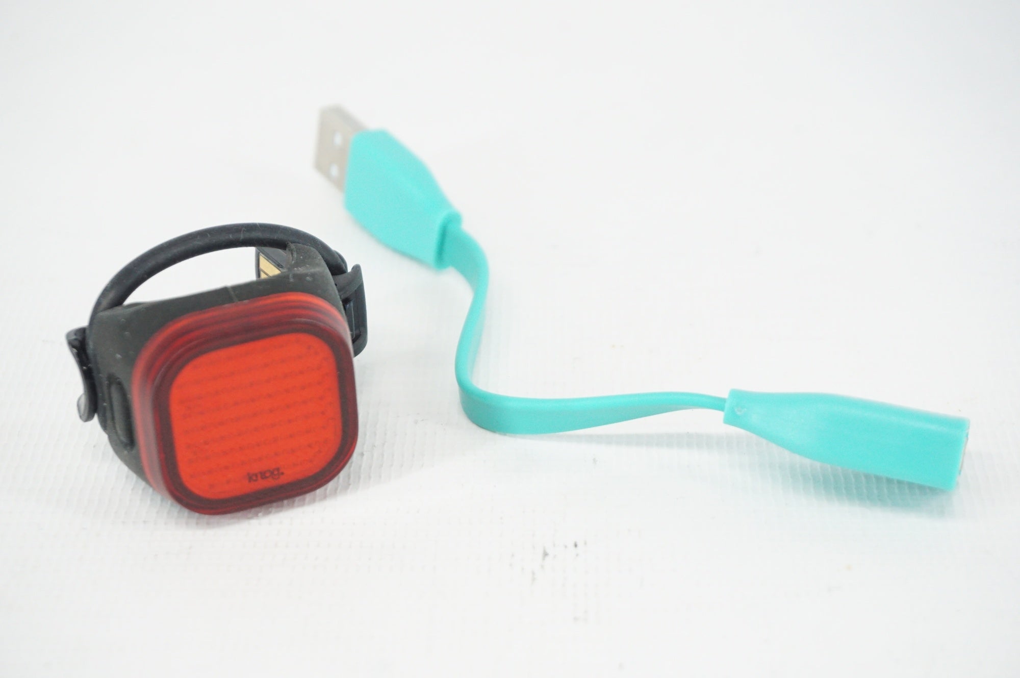 KNOG 「ノグ」 BLINDER MINI リアライト / 阪急塚口店