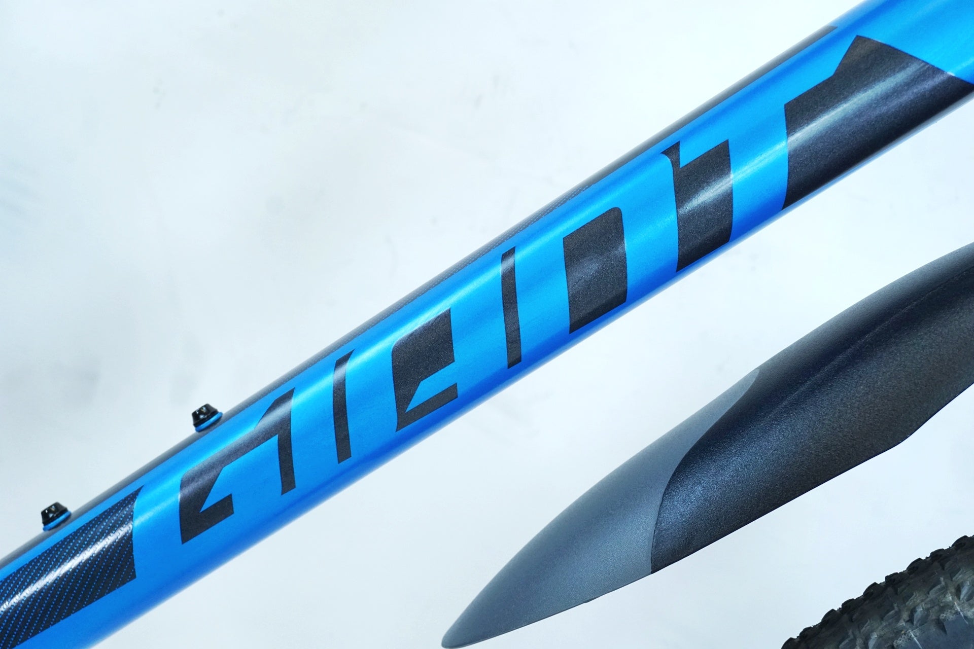 GIANT 「ジャイアント」 ATX 2023年モデル マウンテンバイク / 有明ガーデン店