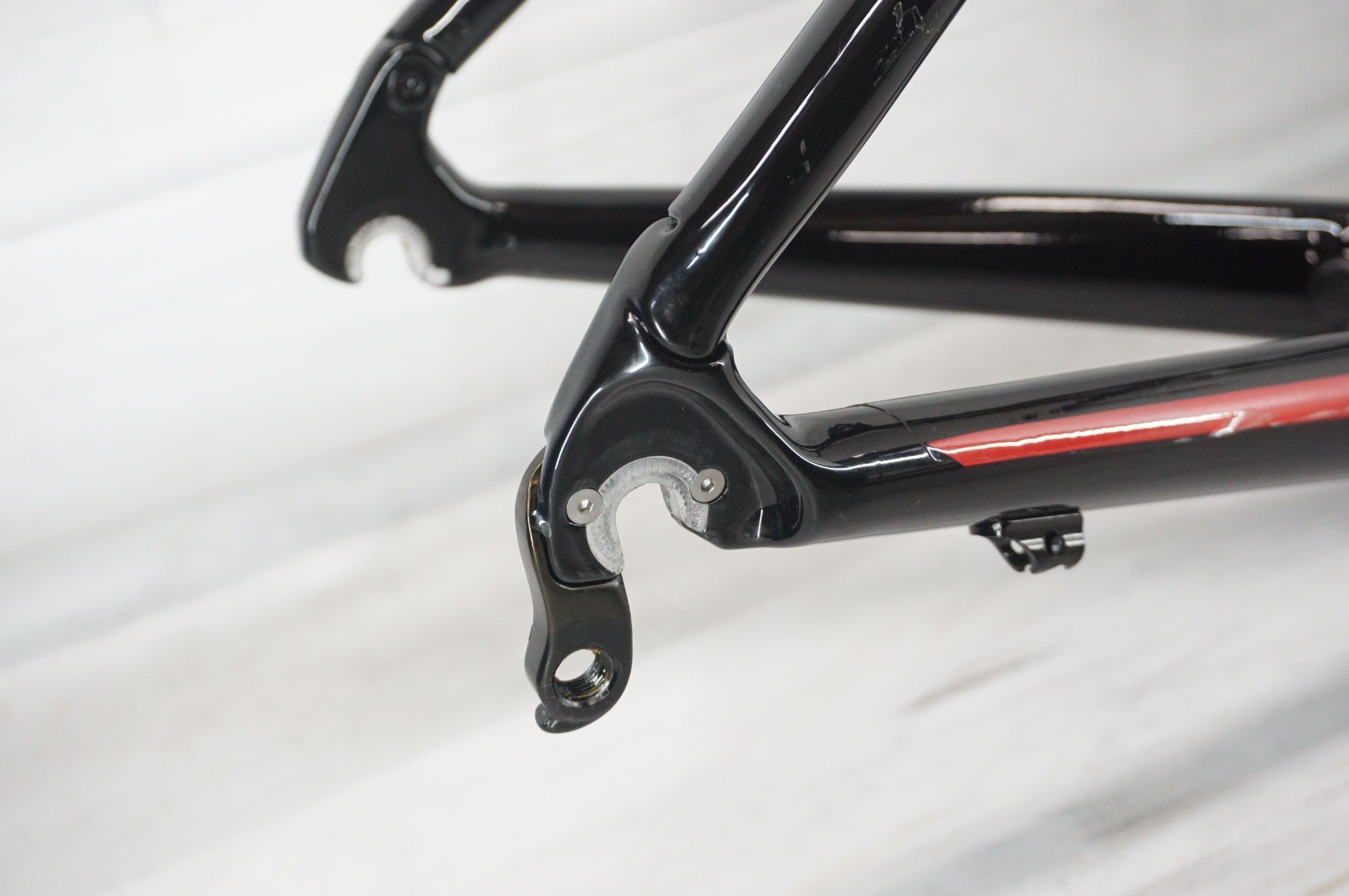 TREK 「トレック」 EMONDA S5 2017年モデル フレームセット / 阪急塚口店