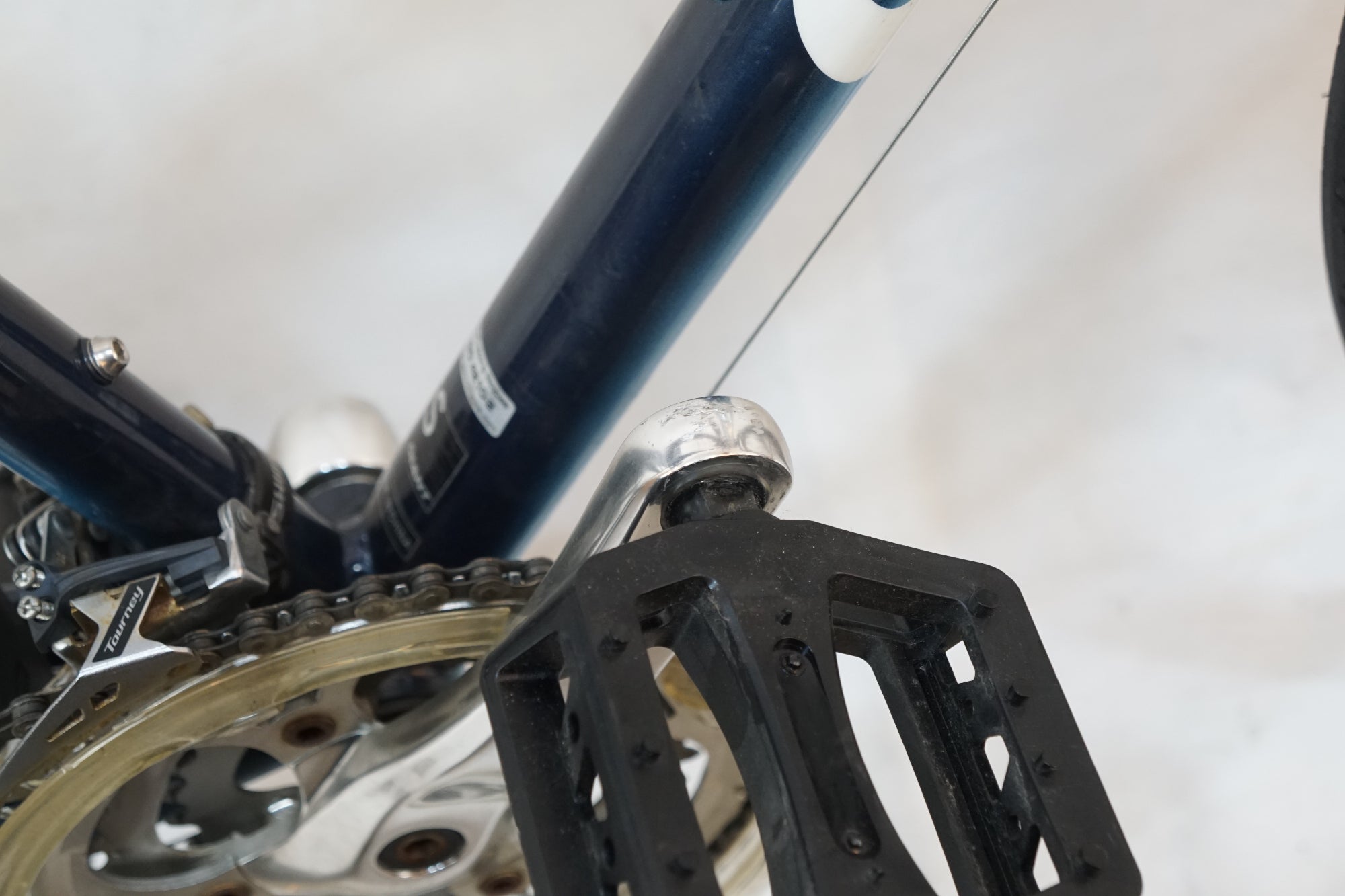 GIANT 「ジャイアント」 ESCAPE R3 2015年モデル クロスバイク / バイチャリ浦和ベース