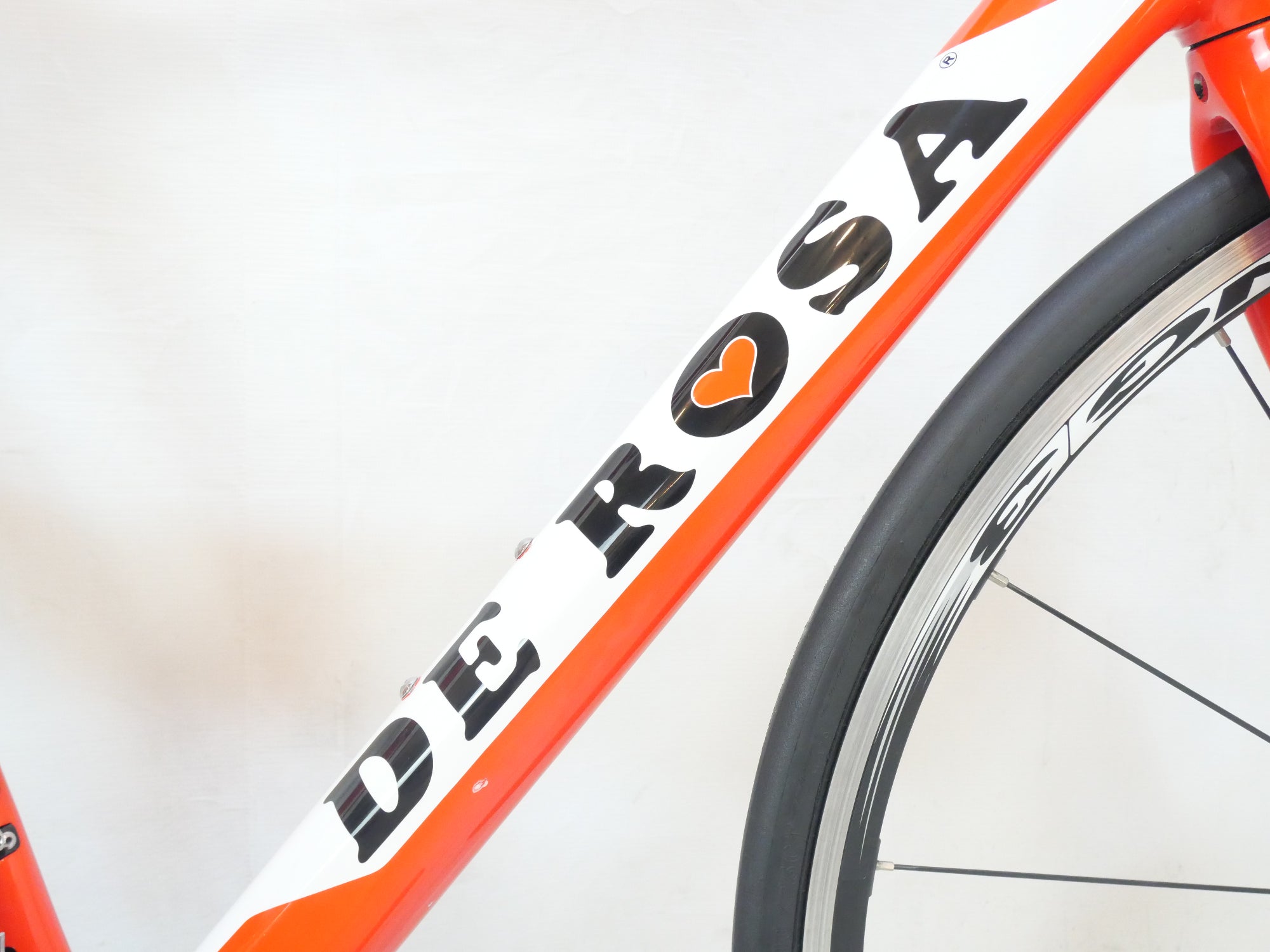 DE ROSA 「デローサ」 PLANET 2016年モデル ロードバイク / バイチャリ浦和ベース