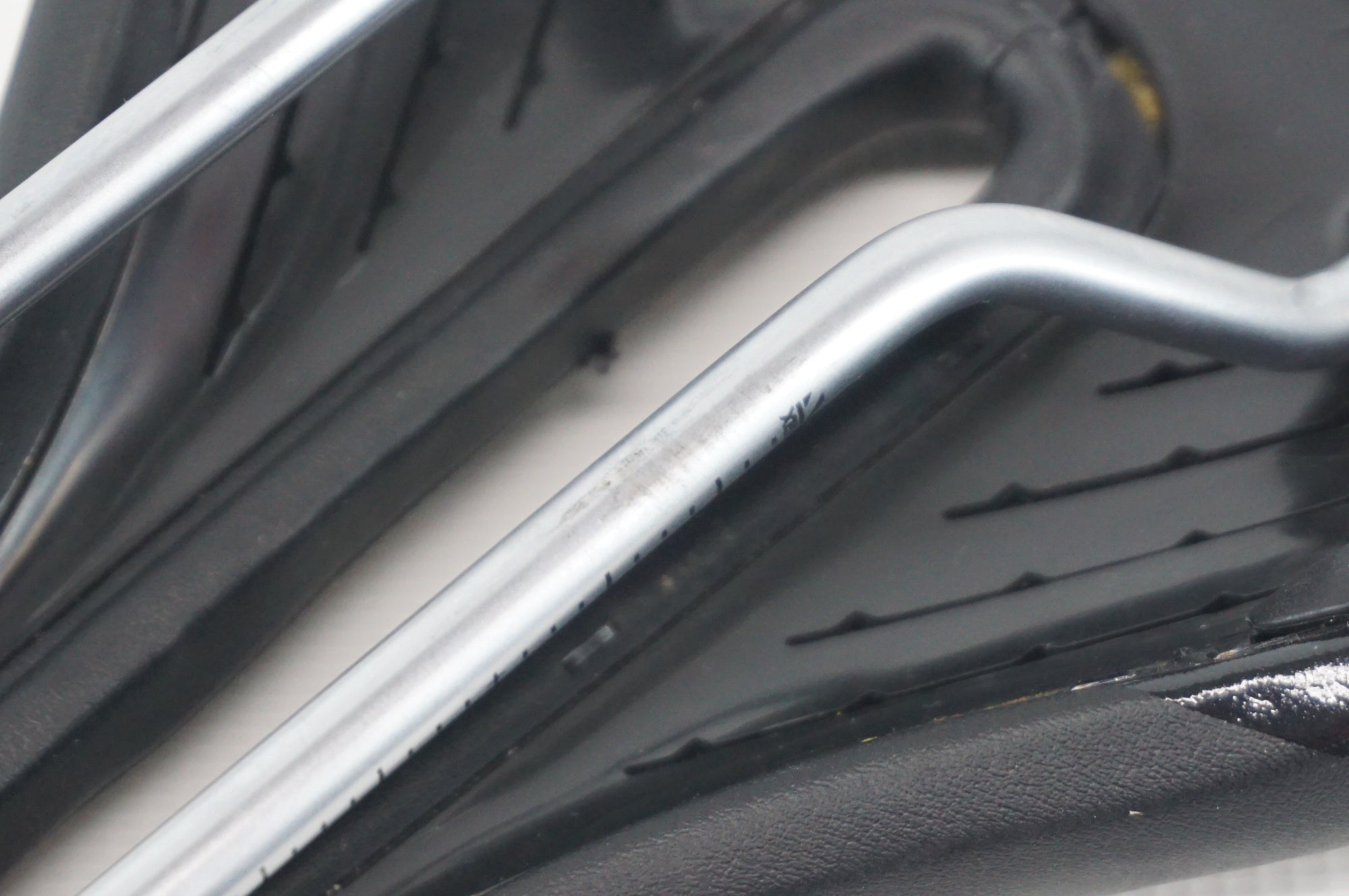 BONTRAGER 「ボントレガー」 MONTROSE COMP サドル / 阪急塚口店