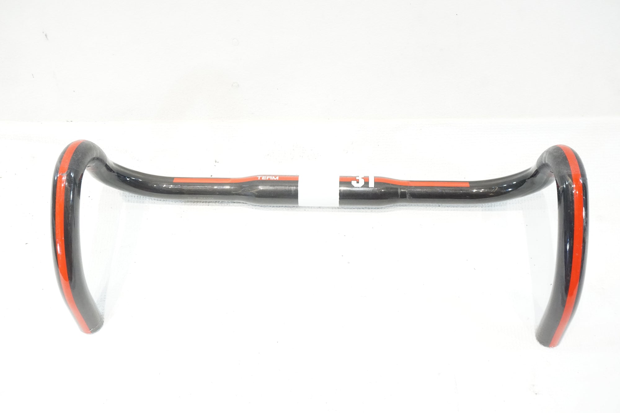 3T 「スリーティー」 ERGOSUM TEAM Φ31.8 420mm カーボン ドロップハンドル / 横浜戸塚店