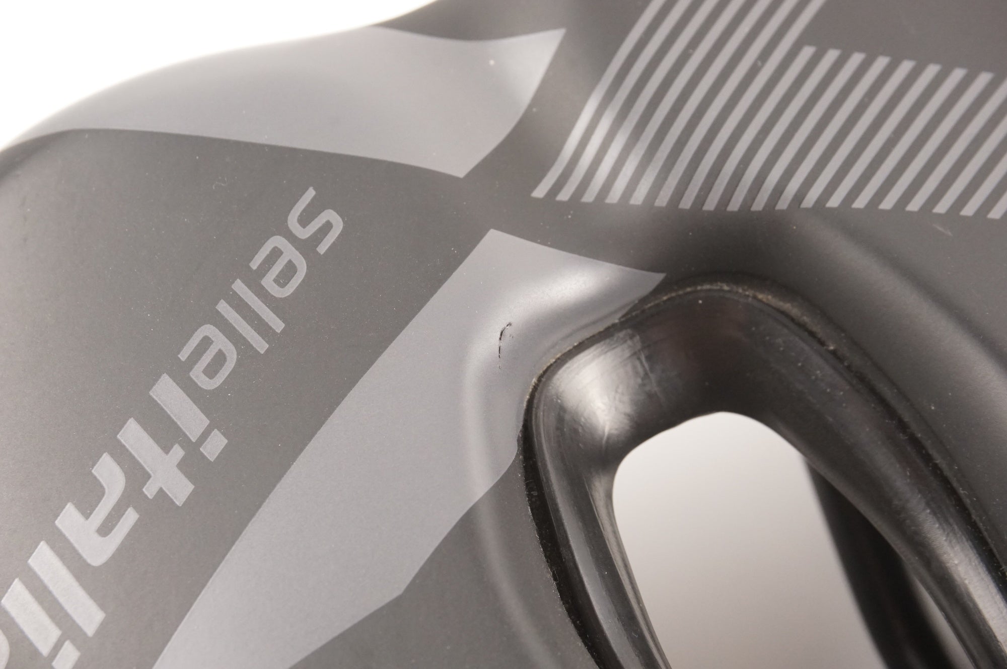SELLE ITALIA 「セライタリア」 X-BOW サドル / 中目黒店