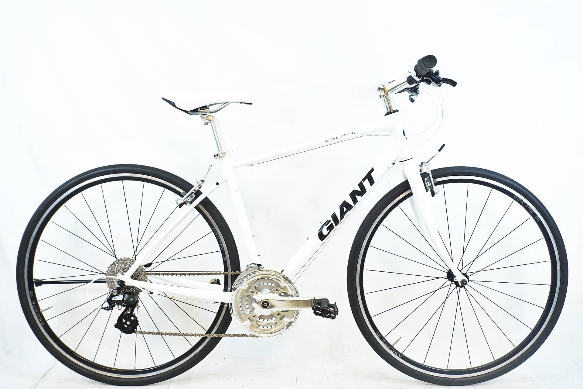 自転車本体 GIANT ESCAPE R3 2020 GIANTの2020年NEWモデルESCAPE R3が入荷いたしました。