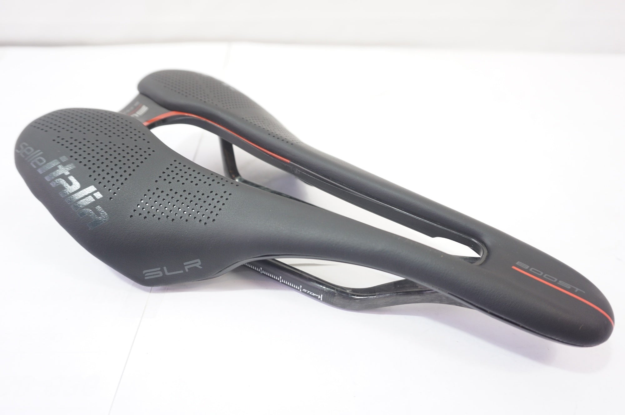 SELLE ITALIA 「セライタリア」 SLR BOOST SUPERFLOW サドル / 世田谷