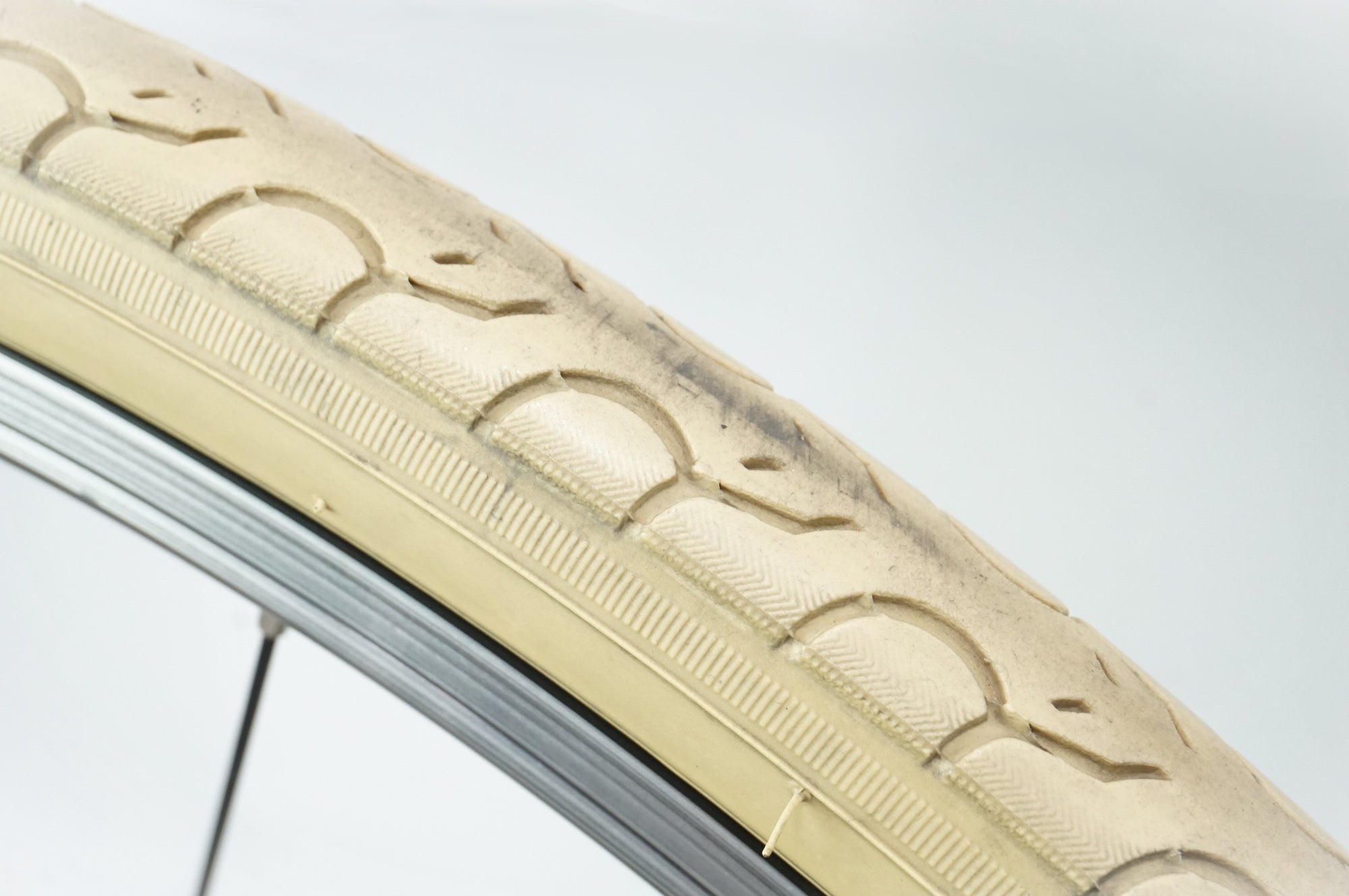 LOUIS GARNEAU 「ルイガノ」 SETTER8.0 2022年モデル クロスバイク / バイチャリ浦和ベース