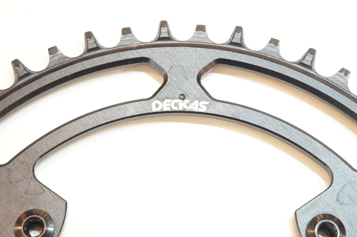 DECKAS 「デッカス」 ナローワイド 50T チェーンリング / 浦和ベース
