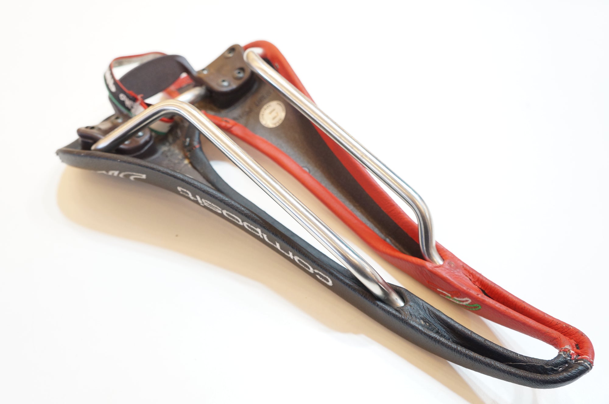 SELLE SMP 「セラ エスエムピー」 COMPOSIT サドル / バイチャリ浦和ベース