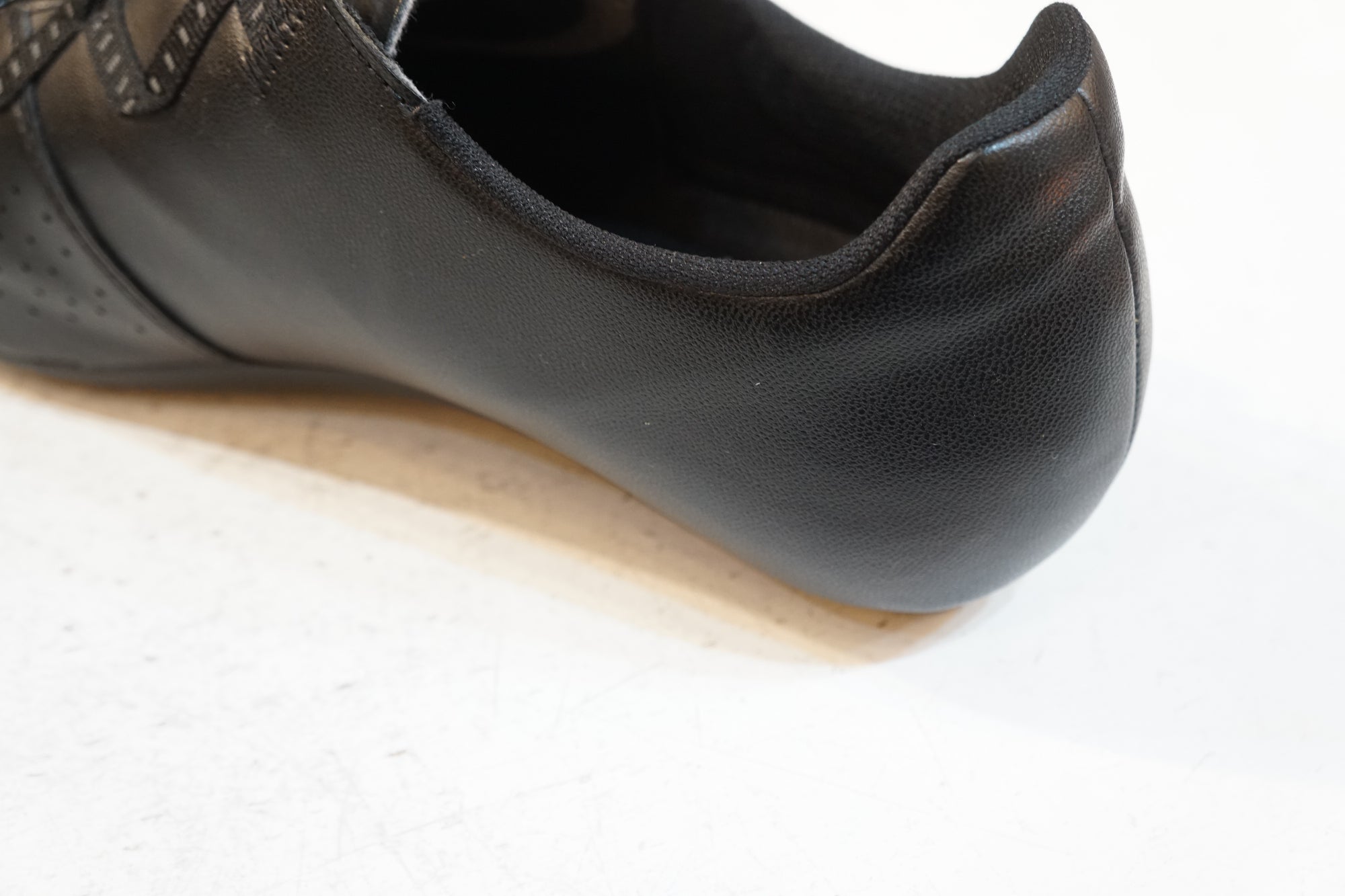 QUOC 「クオック」 ESCAPE ROAD EU43 シューズ / バイチャリ浦和ベース