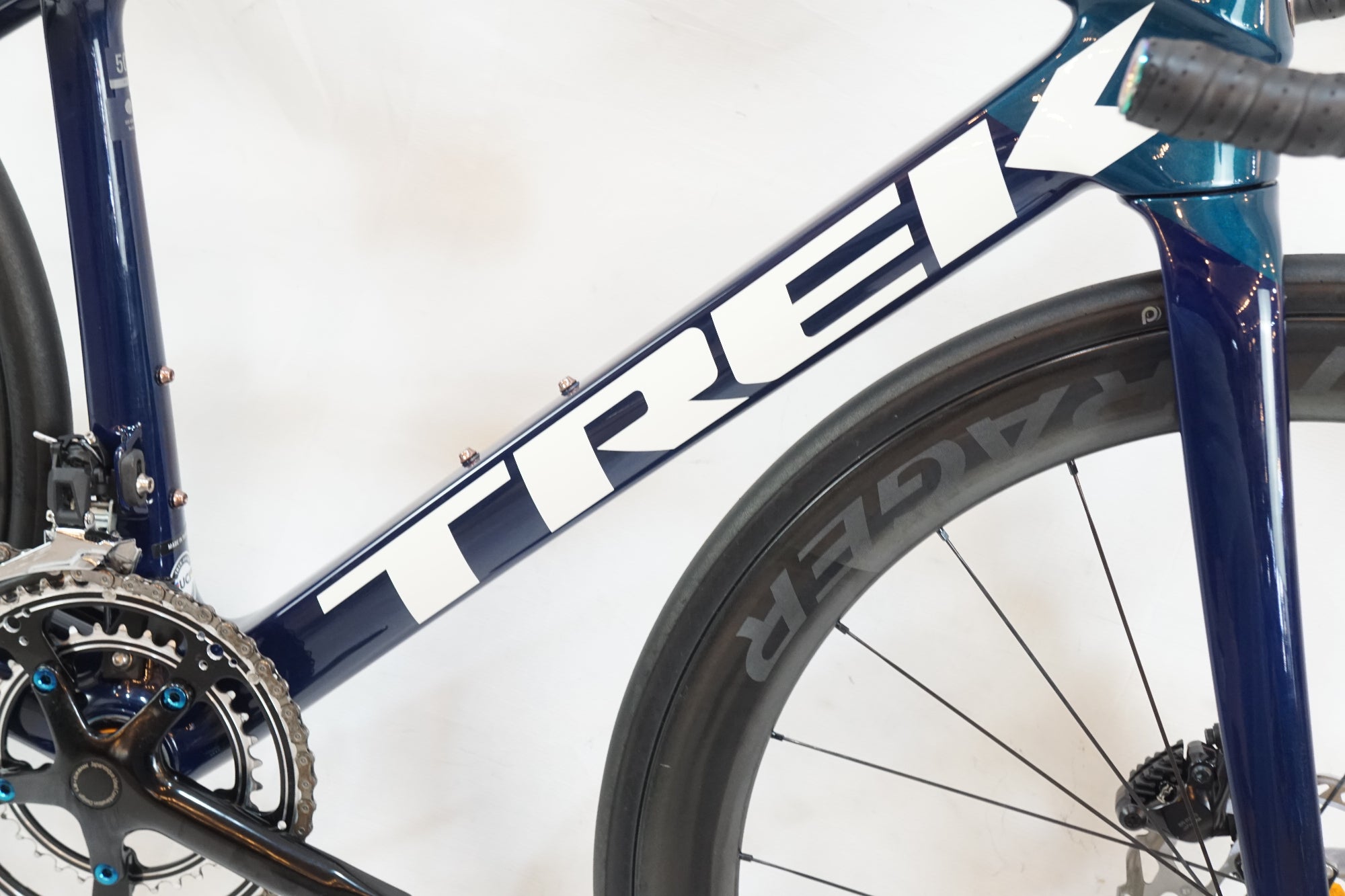 TREK 「トレック」 EMONDA SL5 2024年モデル ロードバイク / バイチャリ浦和ベース