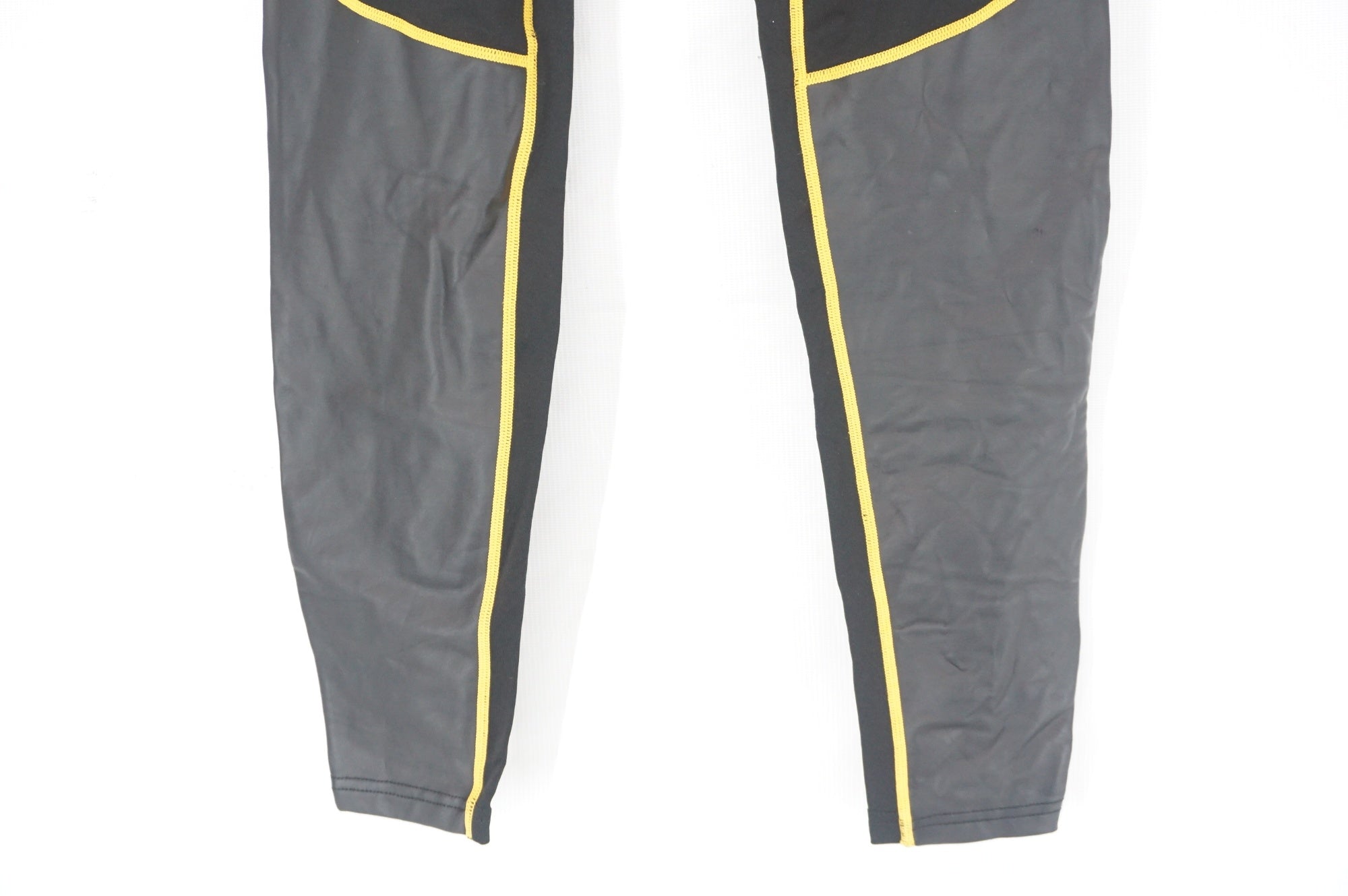 BODY TOUGHNESS 「ボディタフネス」 Mサイズ タイツ / 阪急塚口店