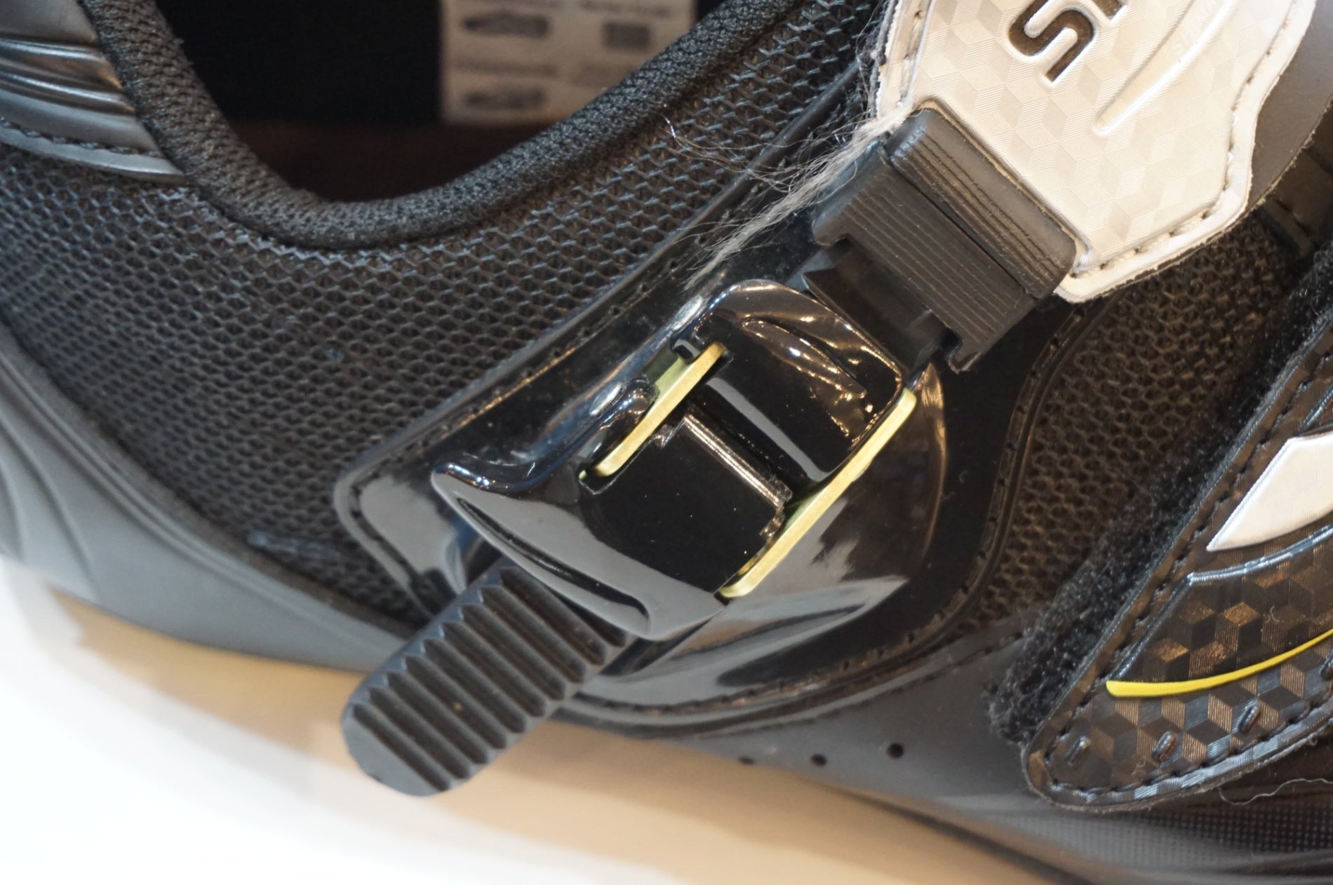 SHIMANO 「シマノ」 SH-RT82 EU42/26.5cm シューズ / 浦和ベース