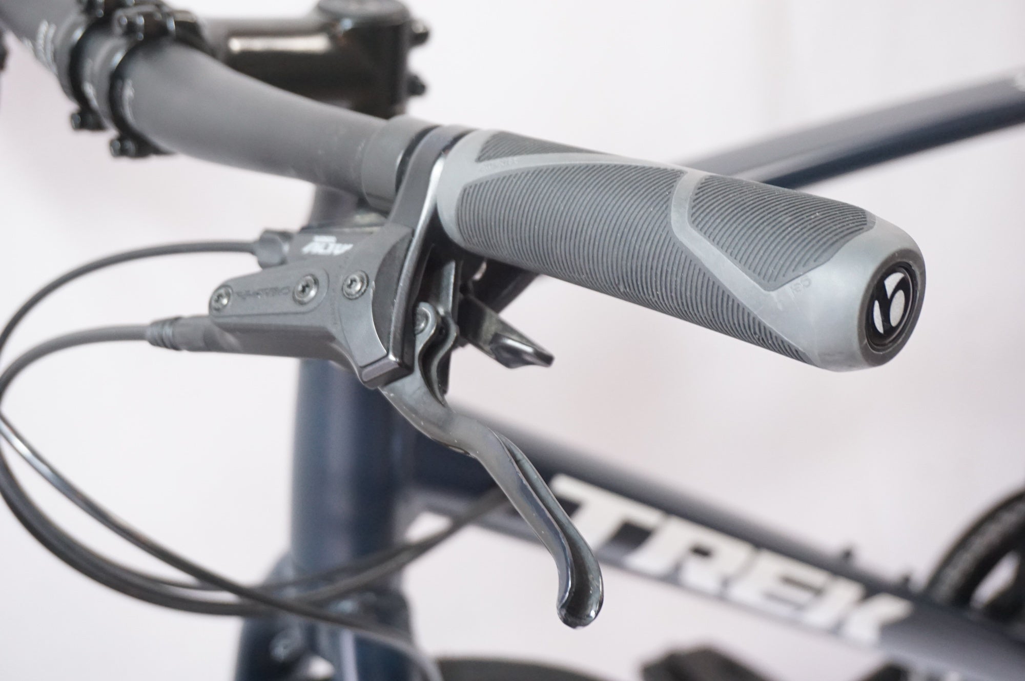TREK 「トレック」 FX2 DISC 2023-2024年モデル クロスバイク / 世田谷店