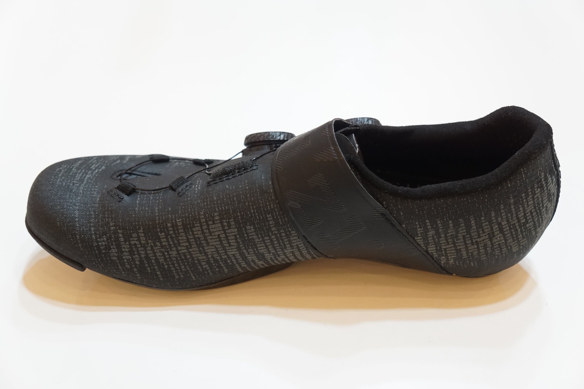 FIZIK 「フィジーク」 VENT INFINITO KNIT CARBON 24.7cm シューズ / バイチャリ浦和ベース