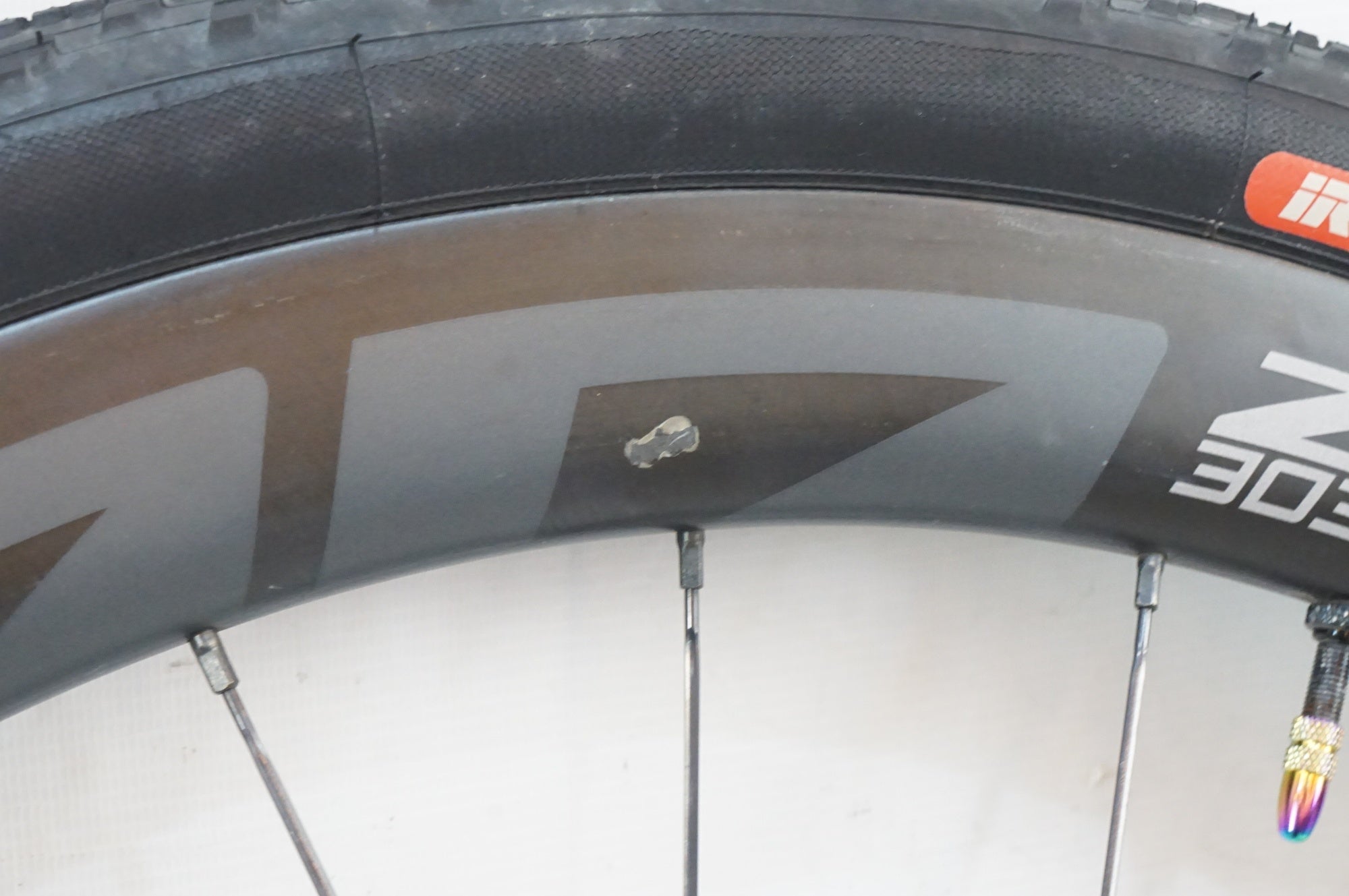 ZIPP 「ジップ」 303S TUBELESS DISC シマノ11S ホイールセット / バイチャリ浦和ベース