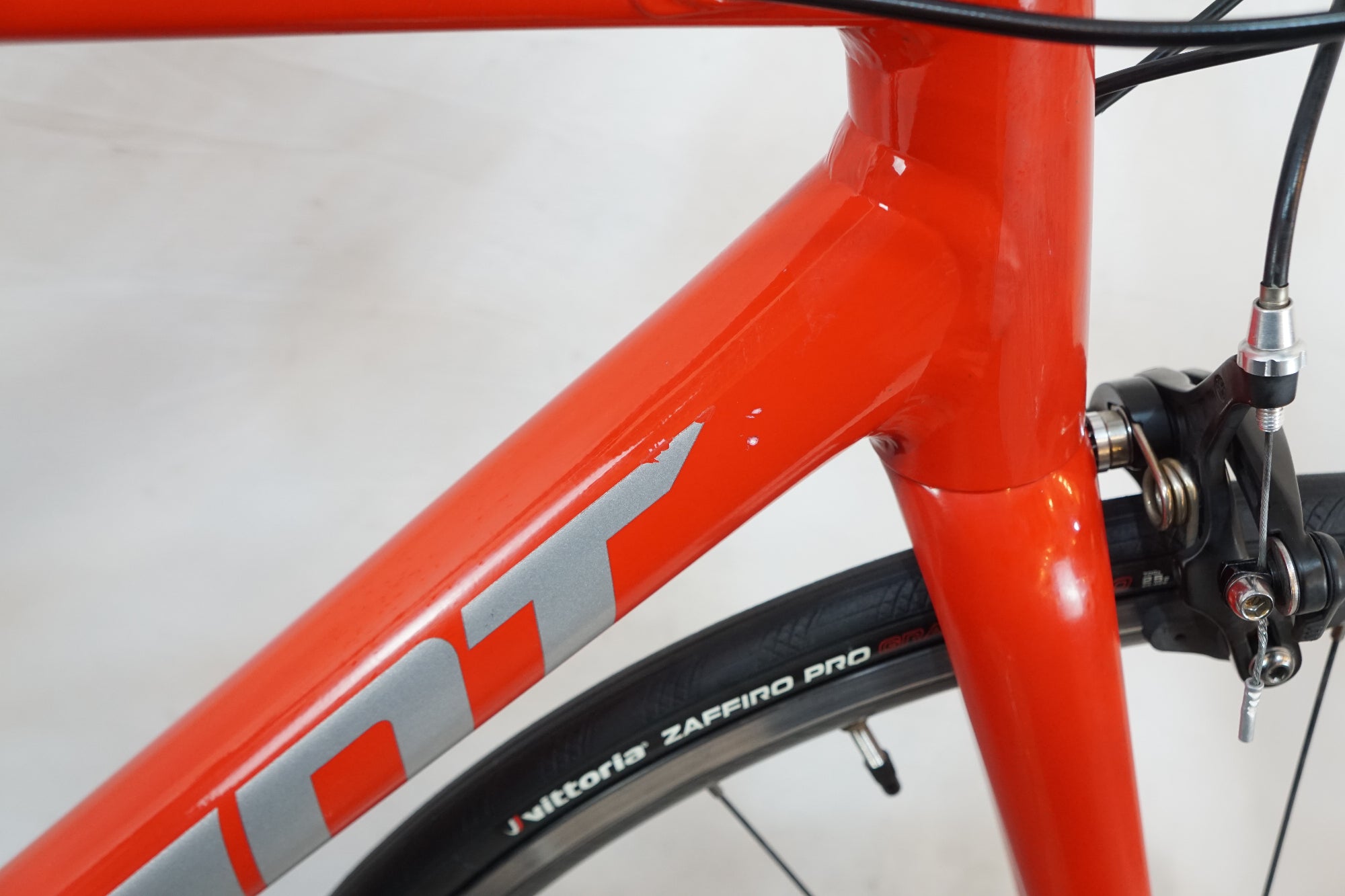 GIANT 「ジャイアント」 CONTEND2 2021年モデル ロードバイク / バイチャリ浦和ベース